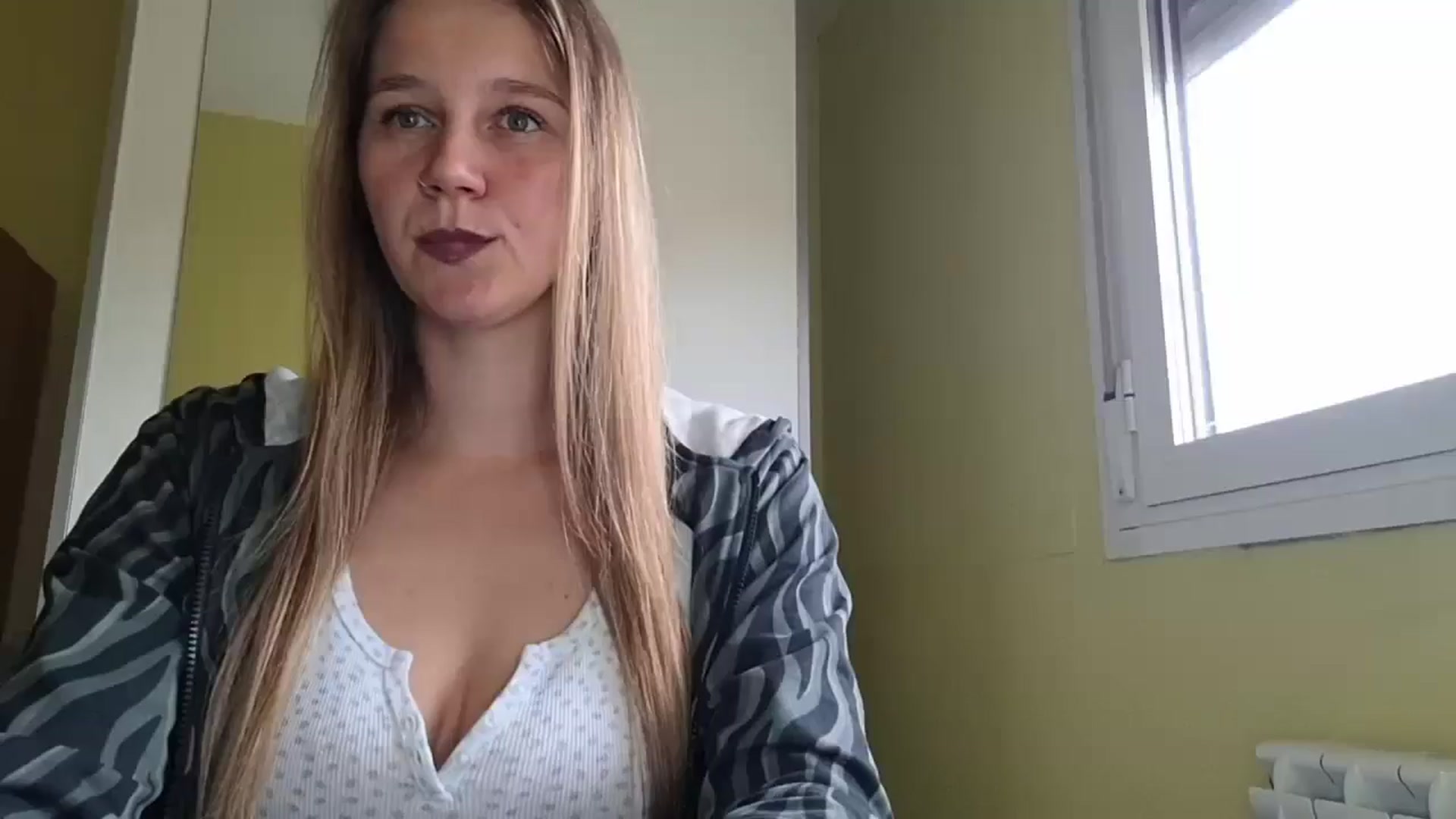 Gallery image thumbnail from KrisssKiss1's myfreecams stream on, 05/04/2026, 14:49 image 20 of 20