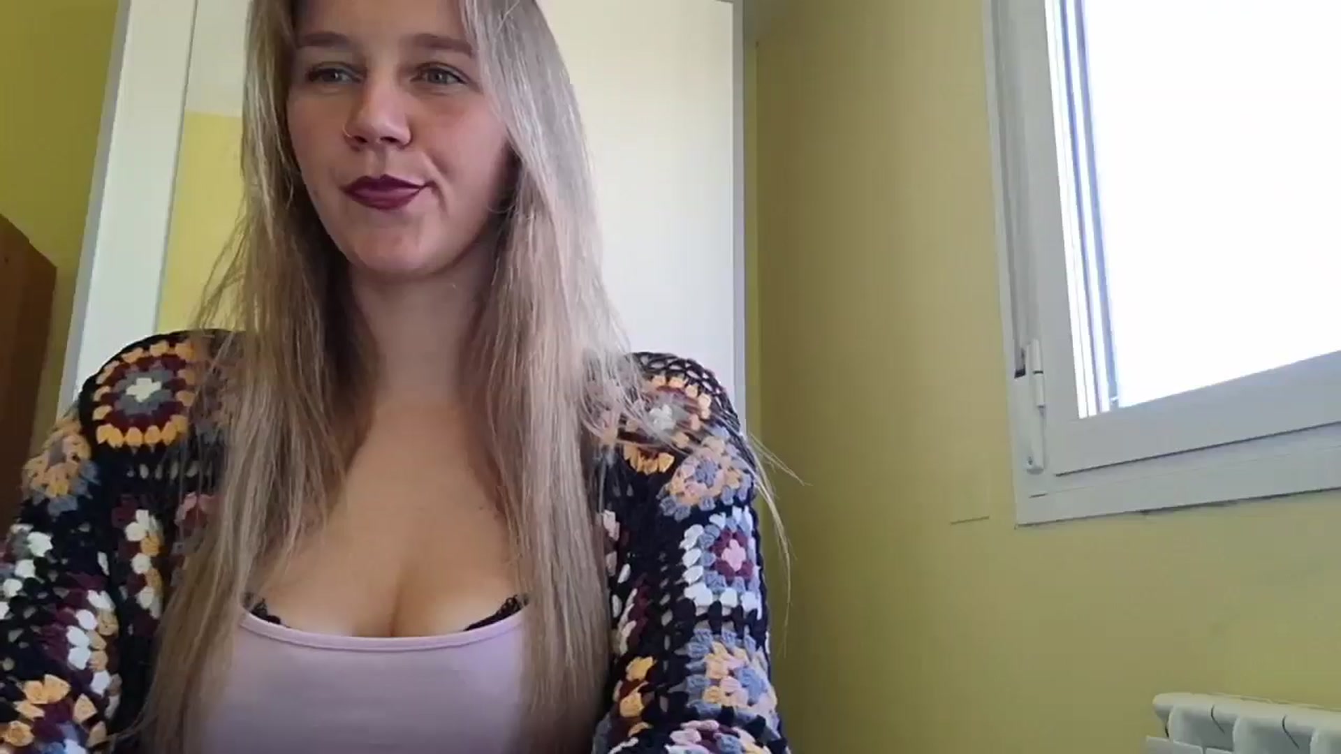 Gallery image thumbnail from KrisssKiss1's myfreecams stream on, 05/05/2026, 13:39 image 9 of 20