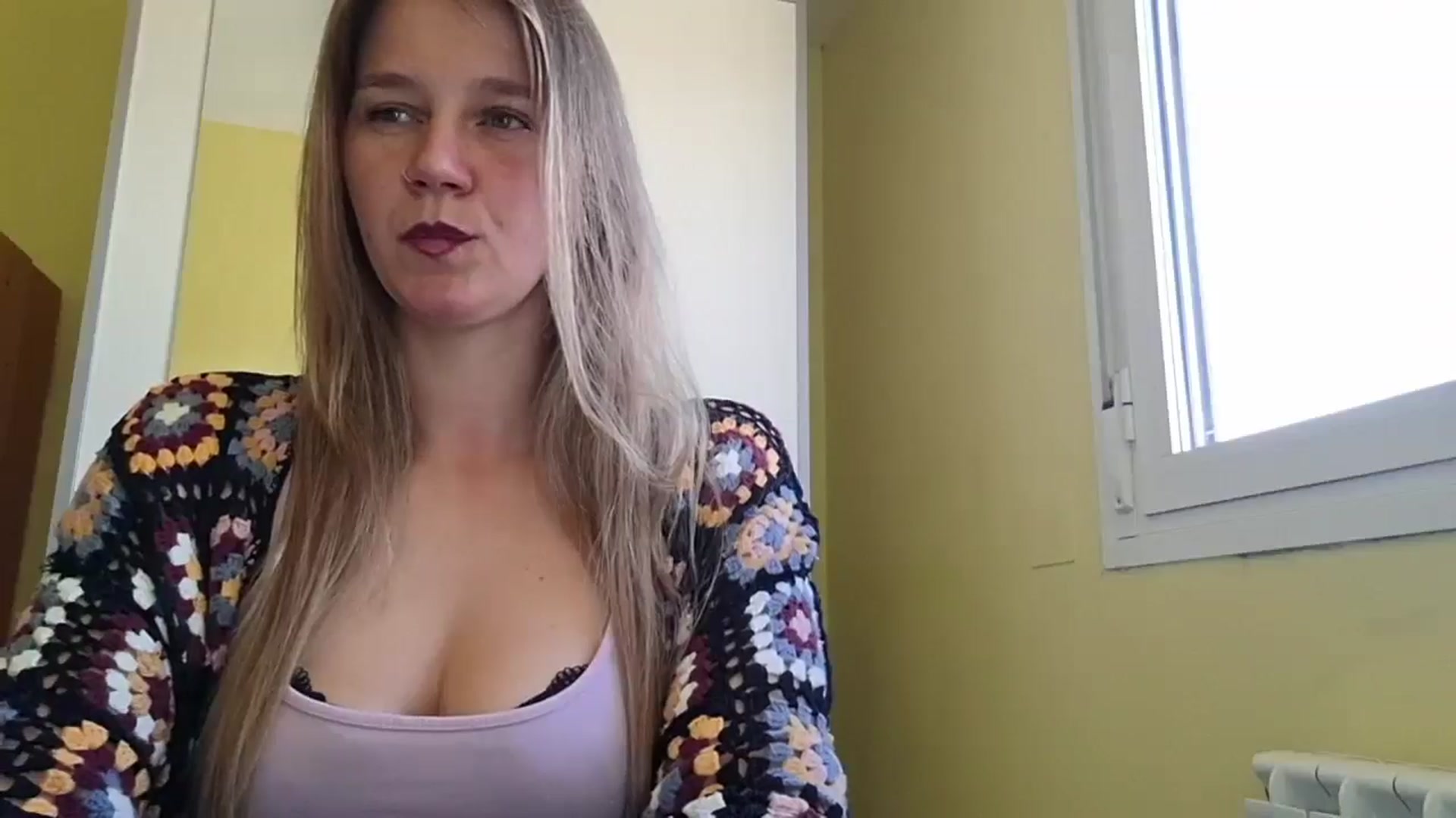 Gallery image thumbnail from KrisssKiss1's myfreecams stream on, 05/05/2026, 13:39 image 14 of 20