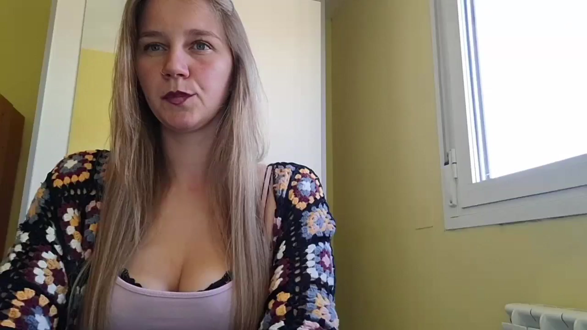 Gallery image thumbnail from KrisssKiss1's myfreecams stream on, 05/05/2026, 13:39 image 15 of 20