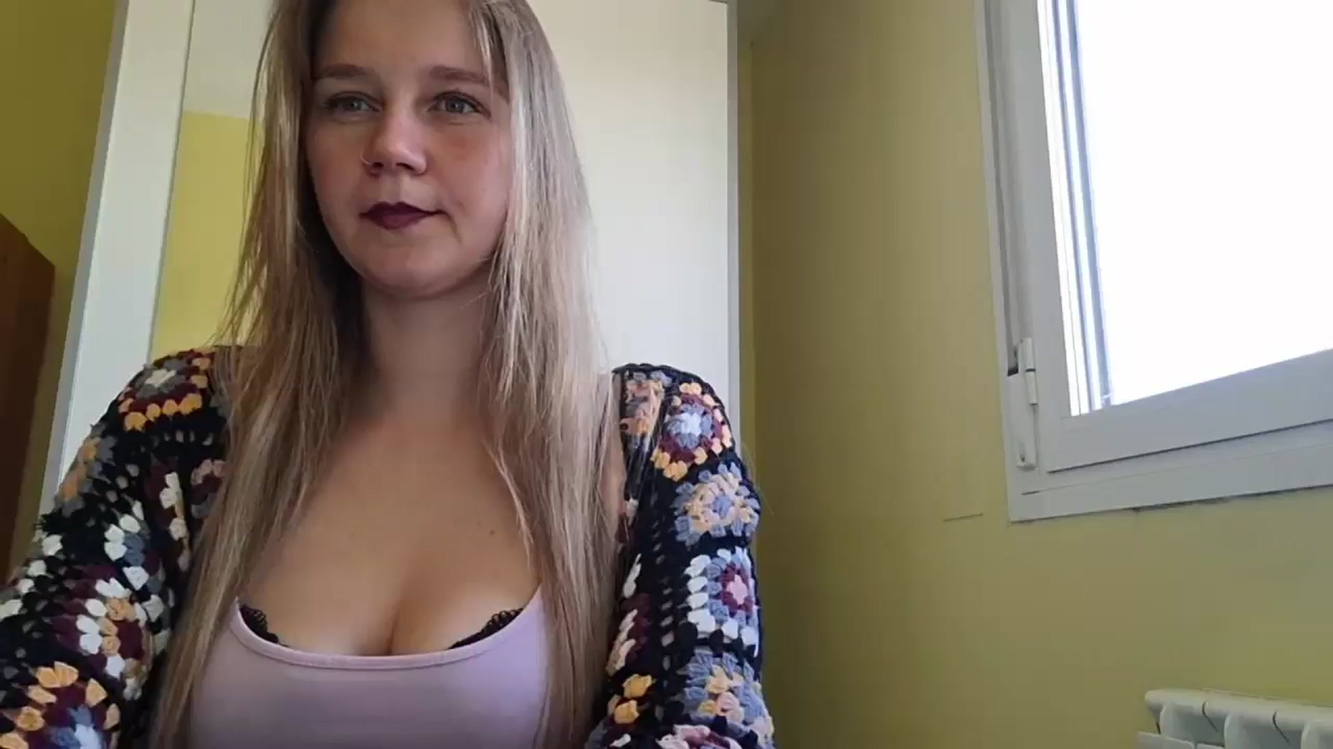 Gallery image thumbnail from KrisssKiss1's myfreecams stream on, 05/05/2026, 13:39 image 6 of 20