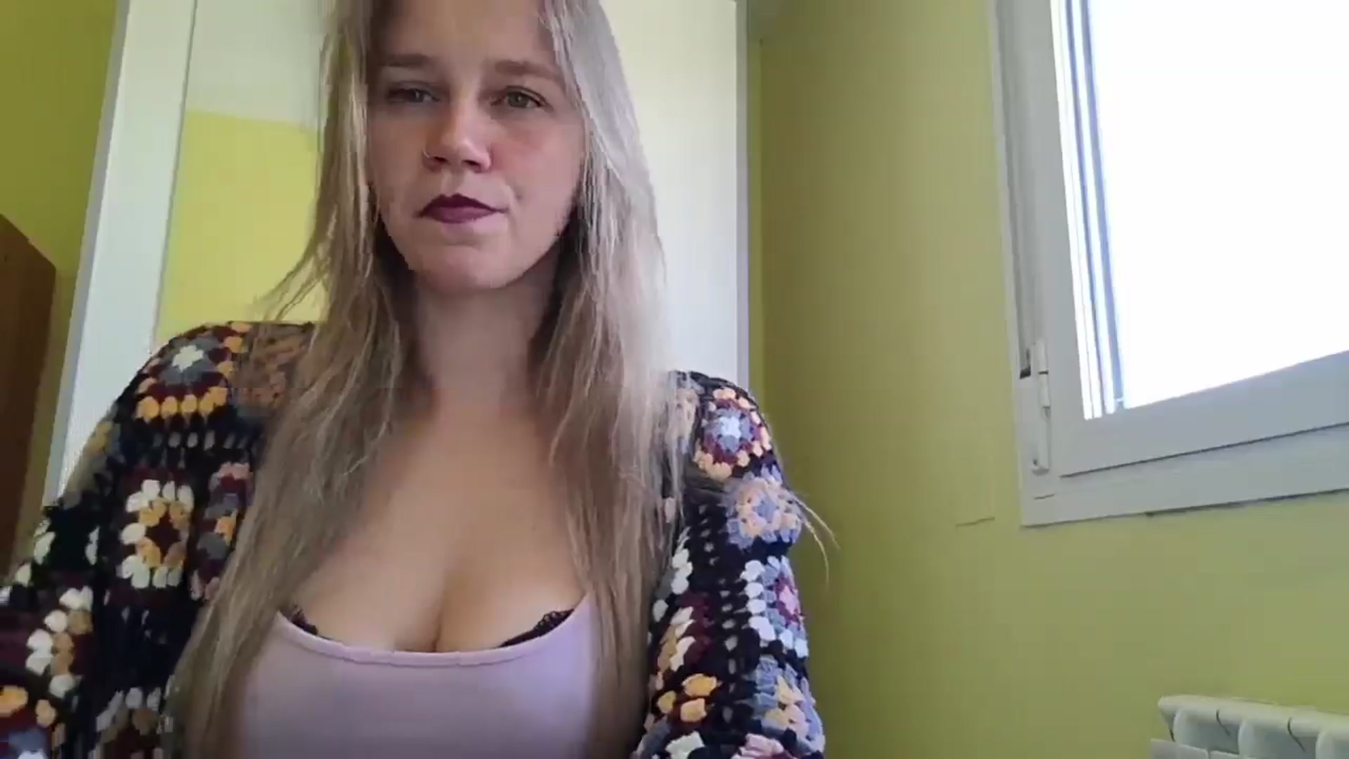 Gallery image thumbnail from KrisssKiss1's myfreecams stream on, 05/05/2026, 13:39 image 4 of 20