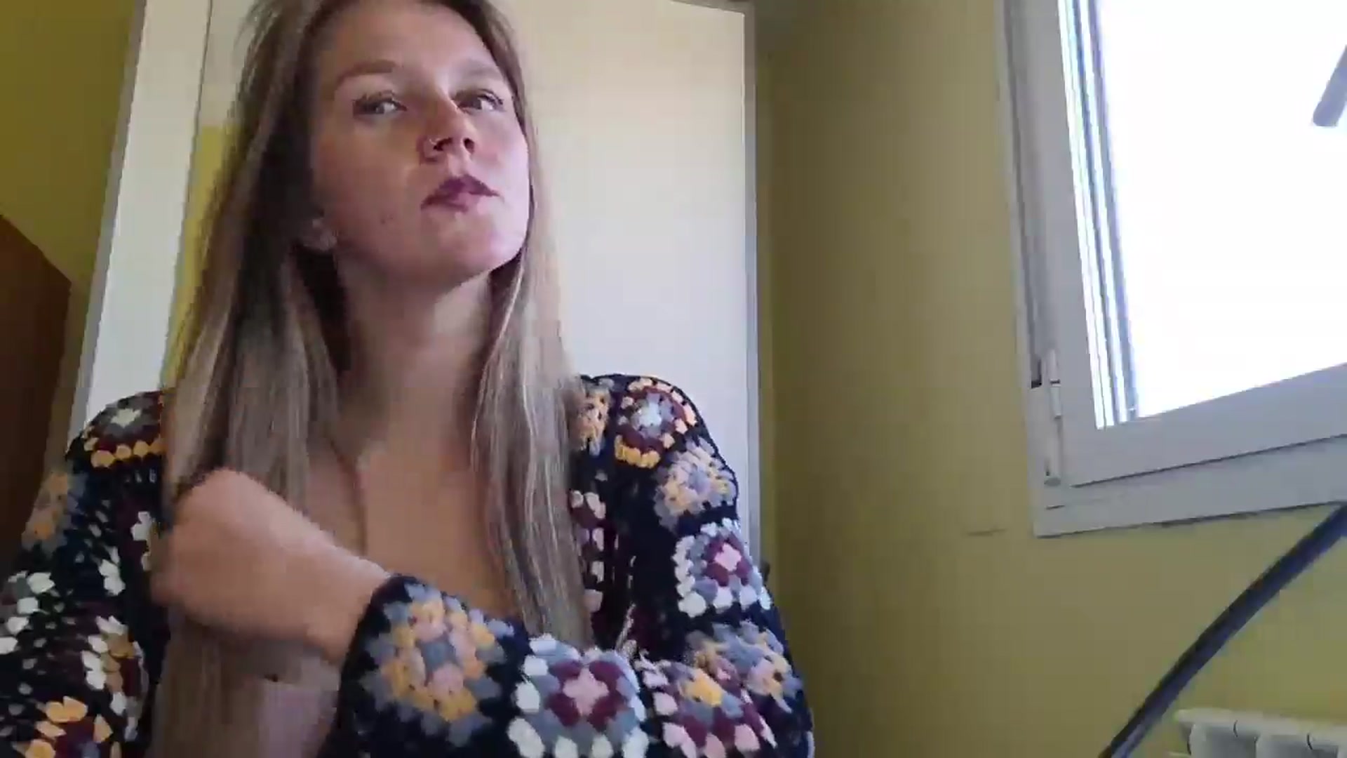 Gallery image thumbnail from KrisssKiss1's myfreecams stream on, 05/05/2026, 14:57 image 18 of 20