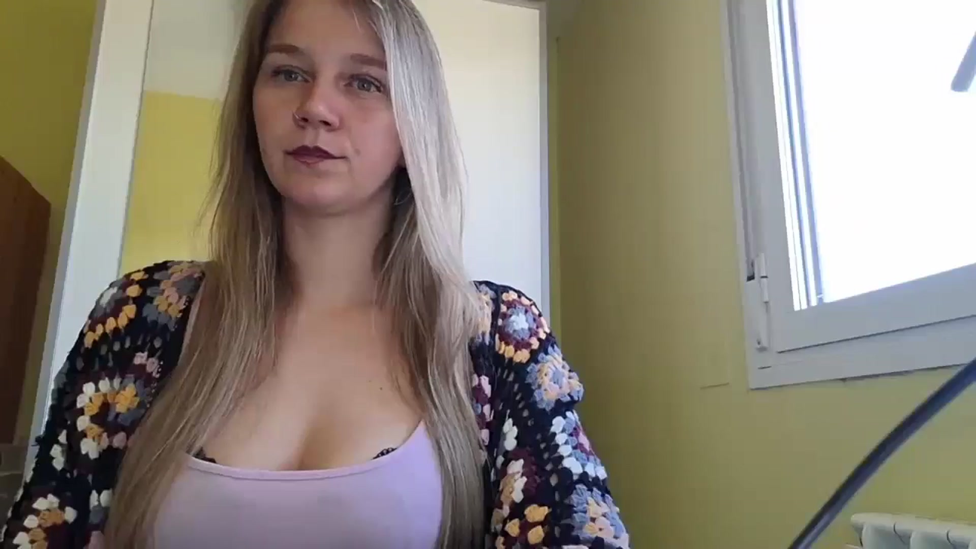 Gallery image thumbnail from KrisssKiss1's myfreecams stream on, 05/05/2026, 14:57 image 17 of 20