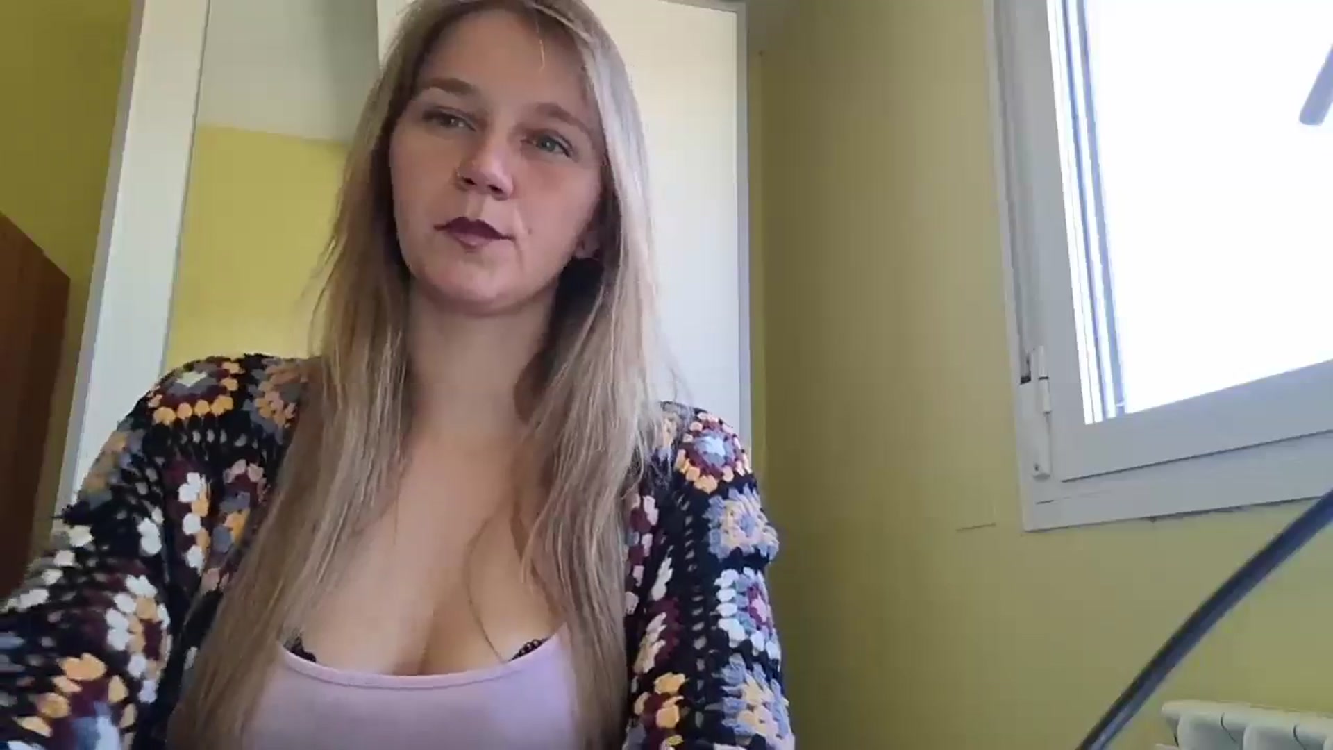 Gallery image thumbnail from KrisssKiss1's myfreecams stream on, 05/05/2026, 14:57 image 16 of 20