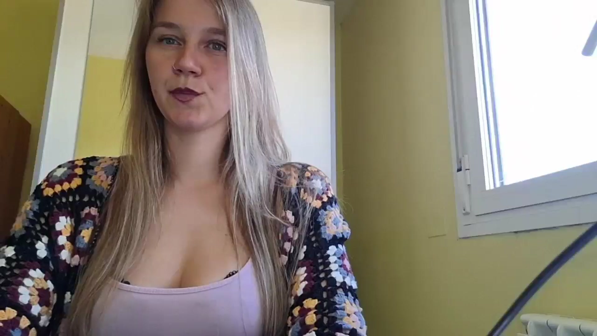 Gallery image thumbnail from KrisssKiss1's myfreecams stream on, 05/05/2026, 14:57 image 14 of 20