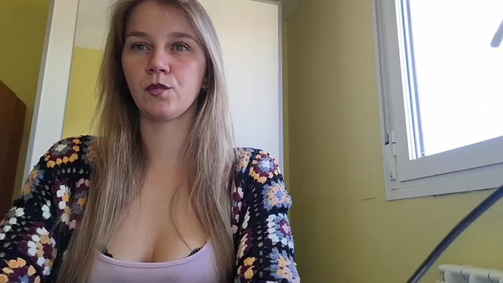 Gallery image thumbnail from KrisssKiss1's myfreecams stream on, 05/05/2026, 14:57 image 15 of 20