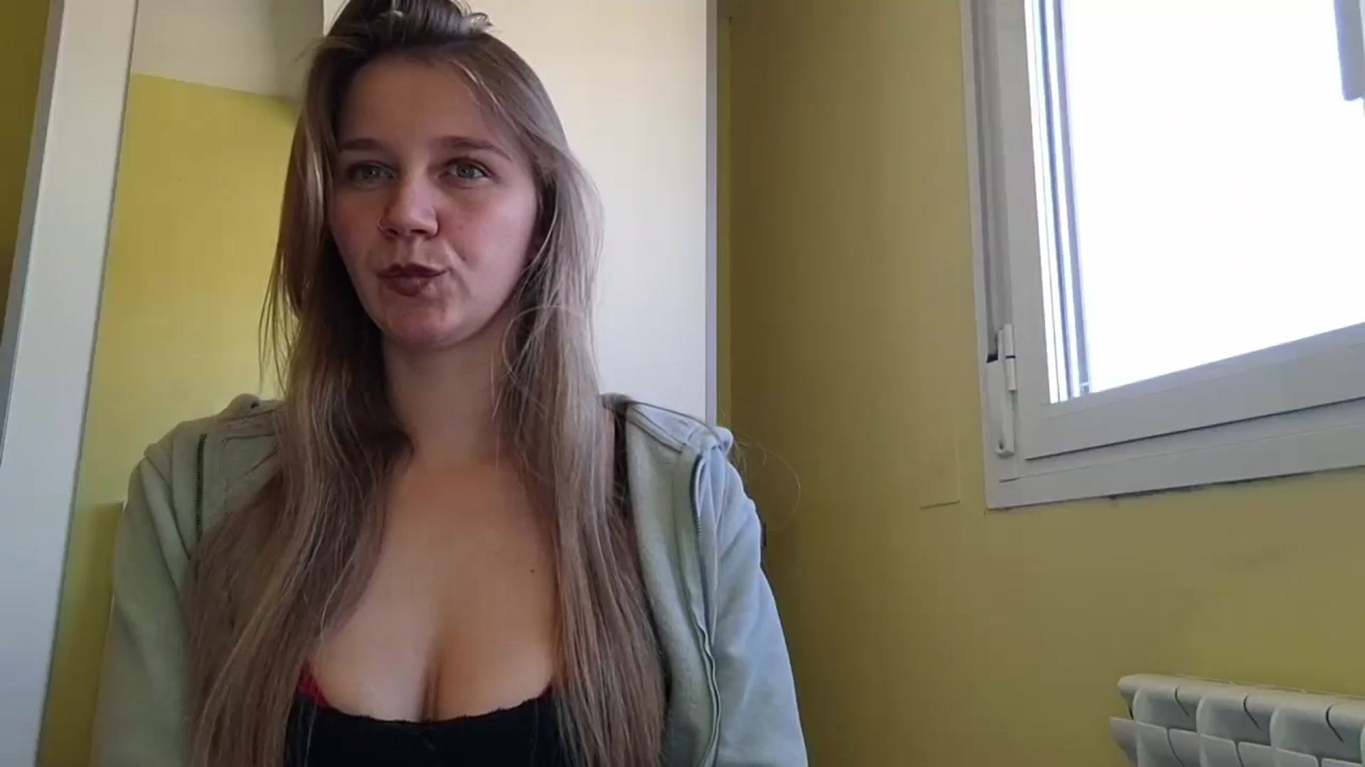 Gallery image thumbnail from KrisssKiss1's myfreecams stream on, 05/06/2026, 14:01 image 15 of 20