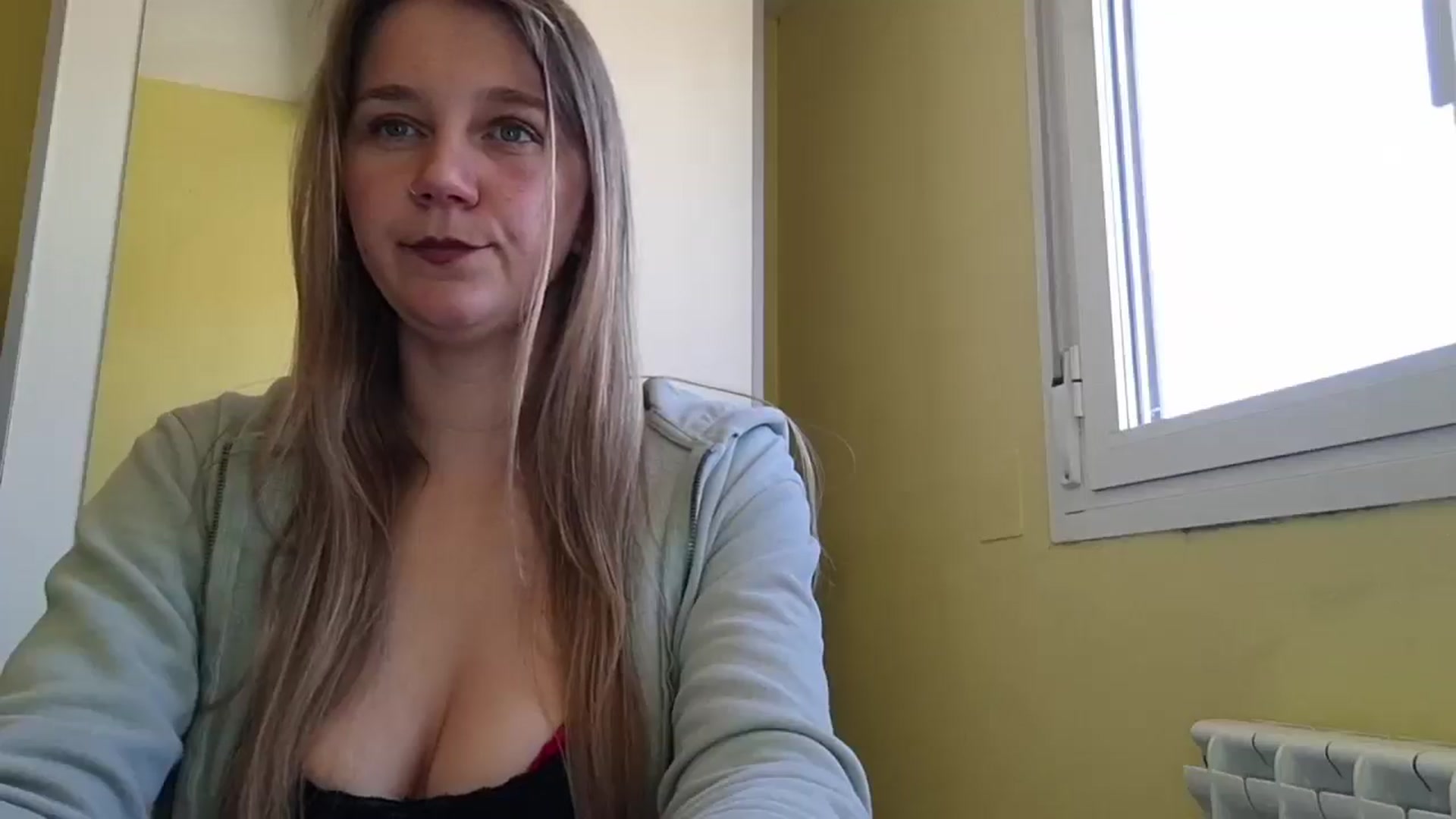 Gallery image thumbnail from KrisssKiss1's myfreecams stream on, 05/06/2026, 14:01 image 7 of 20
