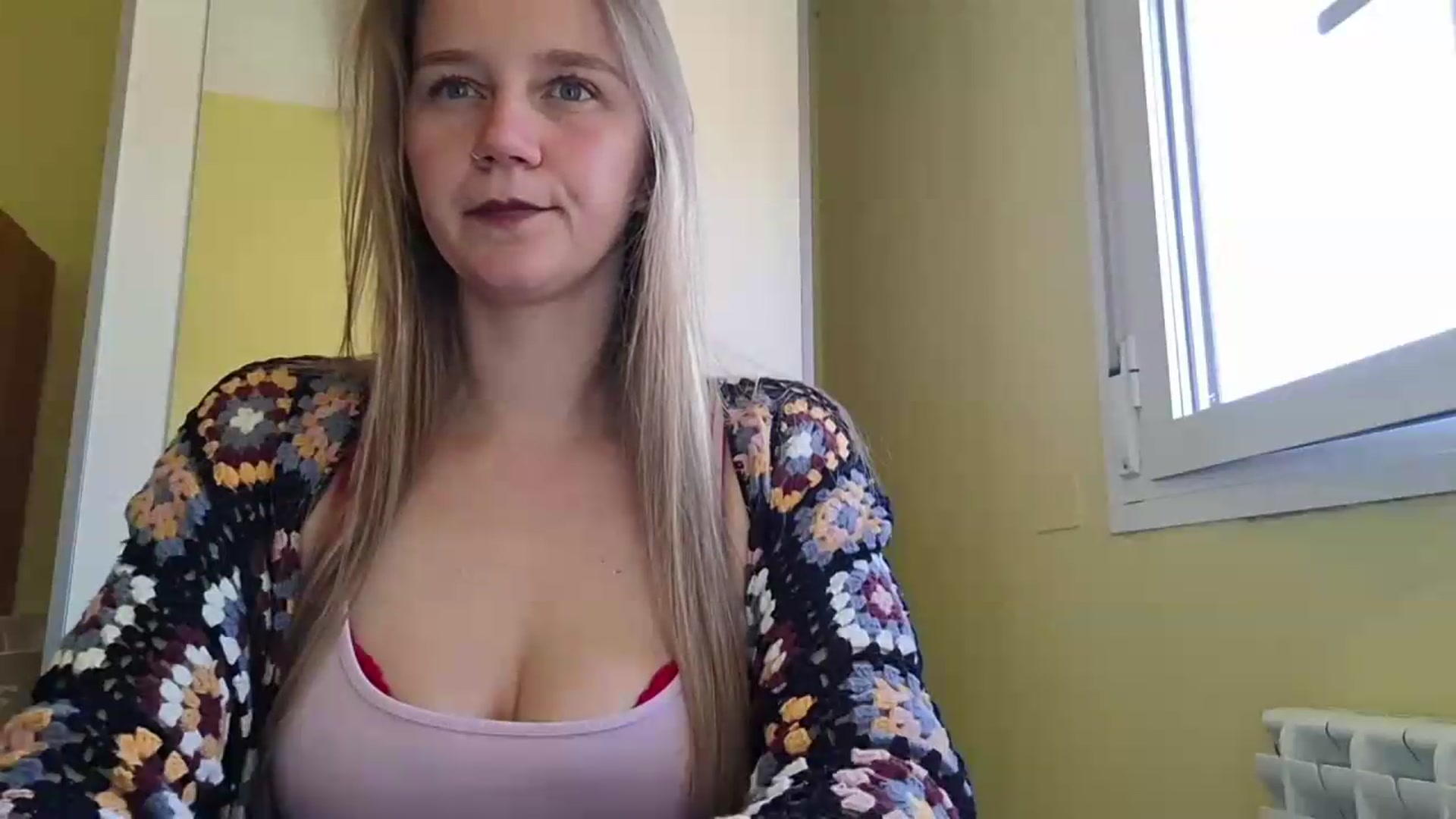 Gallery image thumbnail from KrisssKiss1's myfreecams stream on, 05/19/2026, 15:01 image 3 of 20