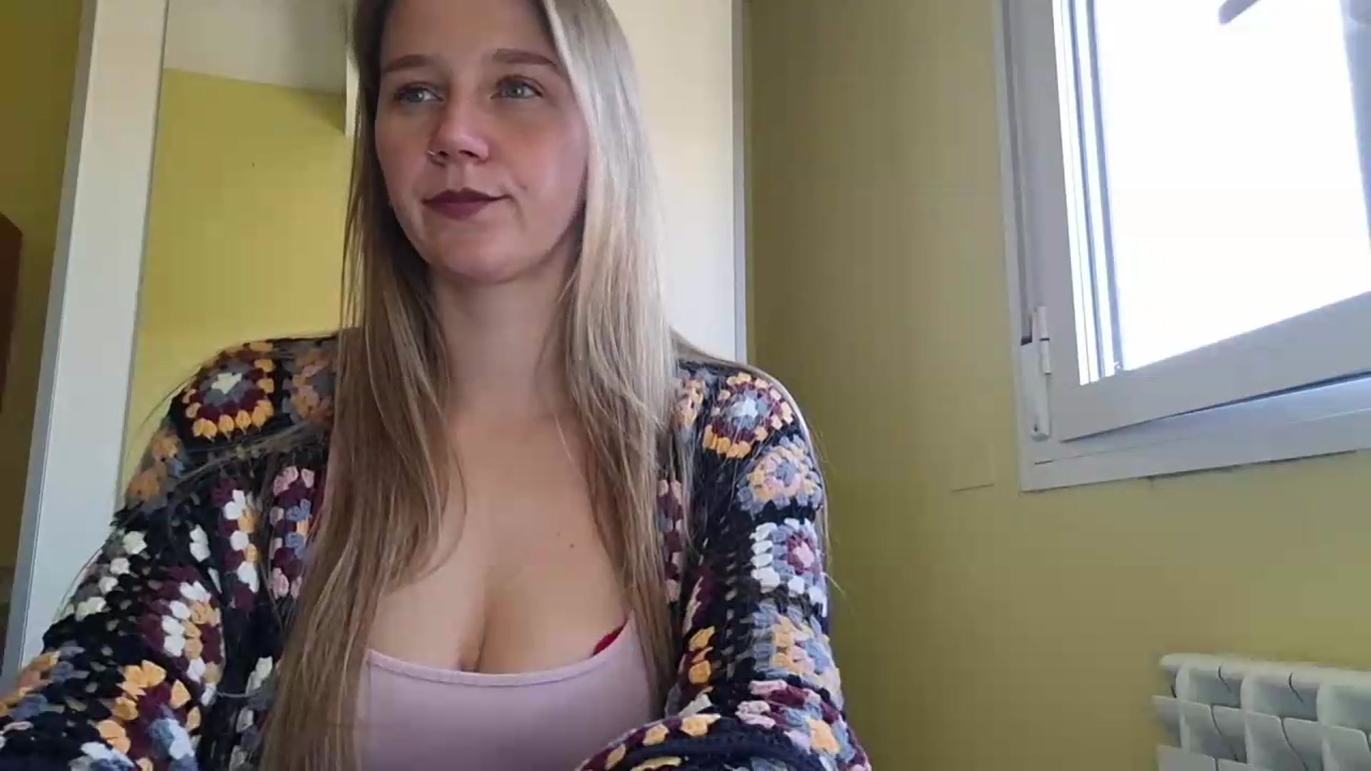 Gallery image thumbnail from KrisssKiss1's myfreecams stream on, 05/19/2026, 15:01 image 17 of 20