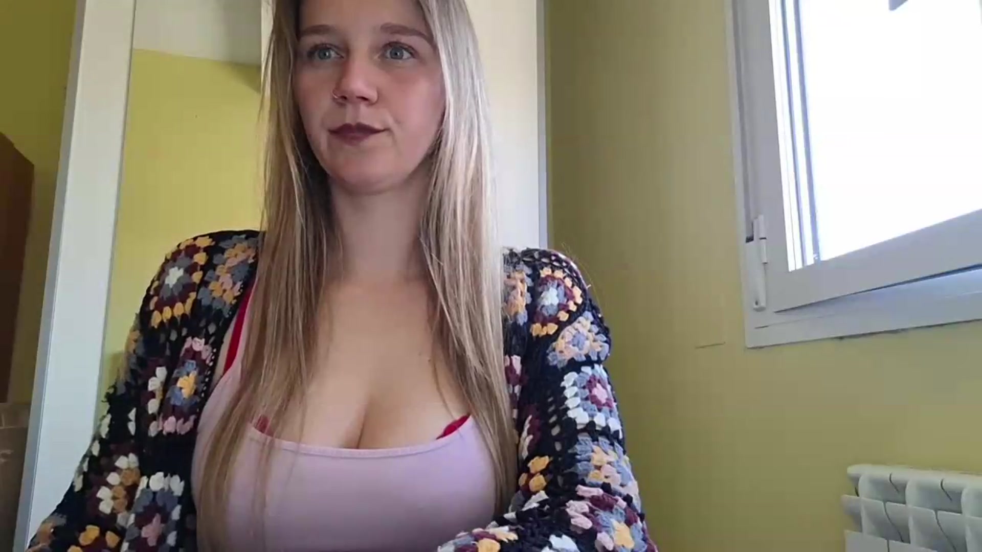 Gallery image thumbnail from KrisssKiss1's myfreecams stream on, 05/19/2026, 15:01 image 8 of 20