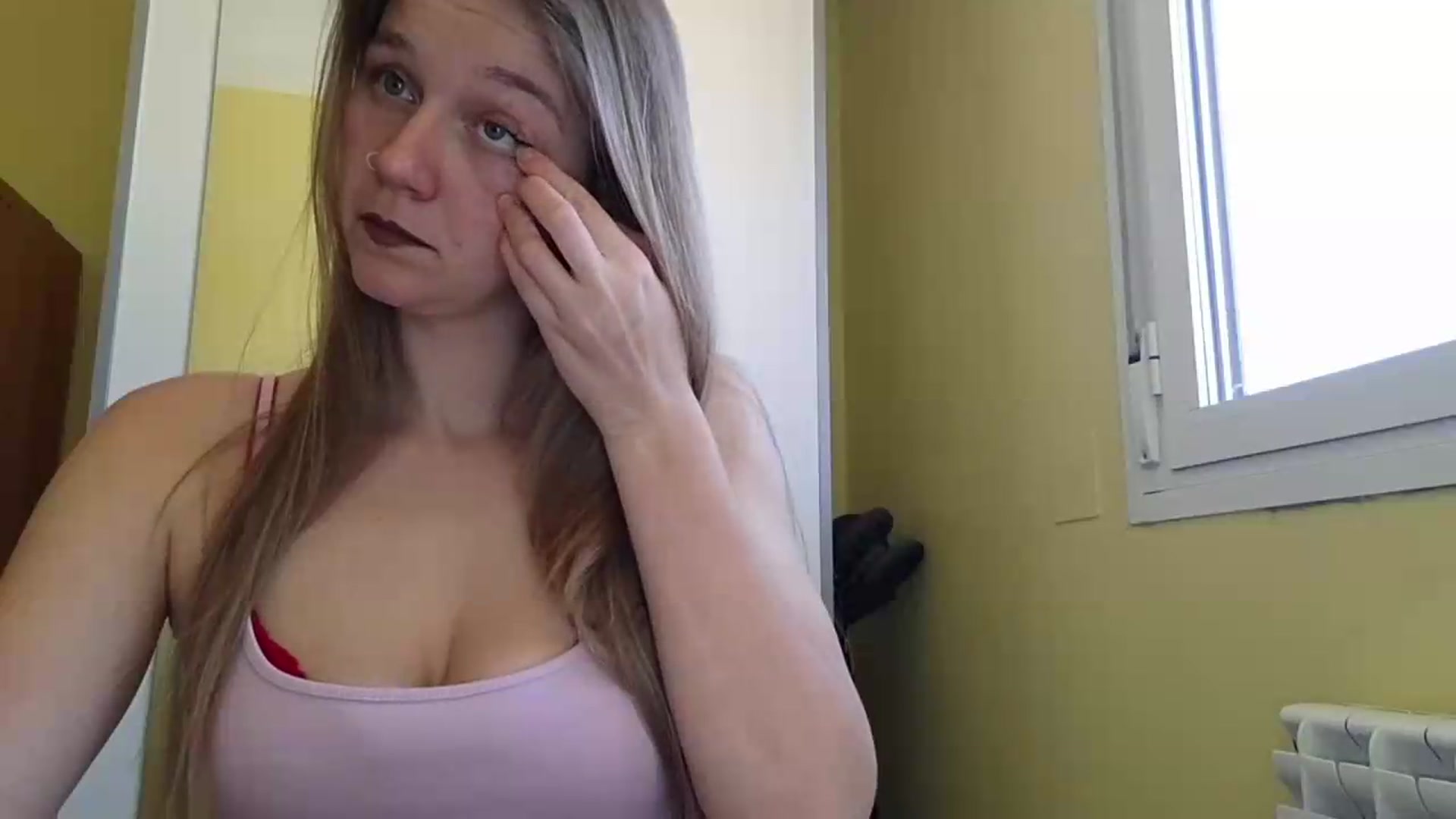 Gallery image thumbnail from KrisssKiss1's myfreecams stream on, 05/26/2026, 12:35 image 12 of 20
