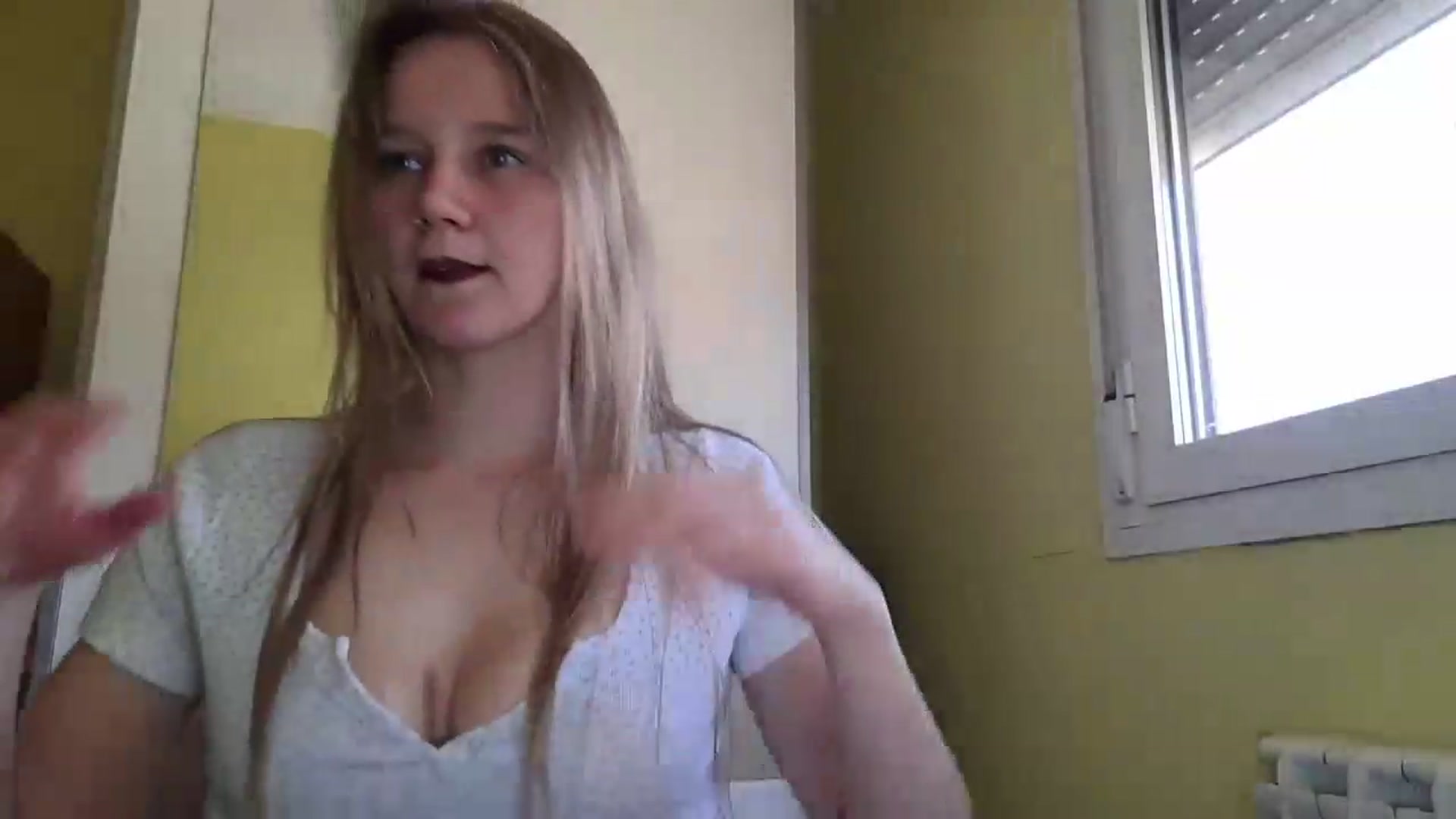 Gallery image thumbnail from KrisssKiss1's myfreecams stream on, 05/28/2026, 14:58 image 2 of 20