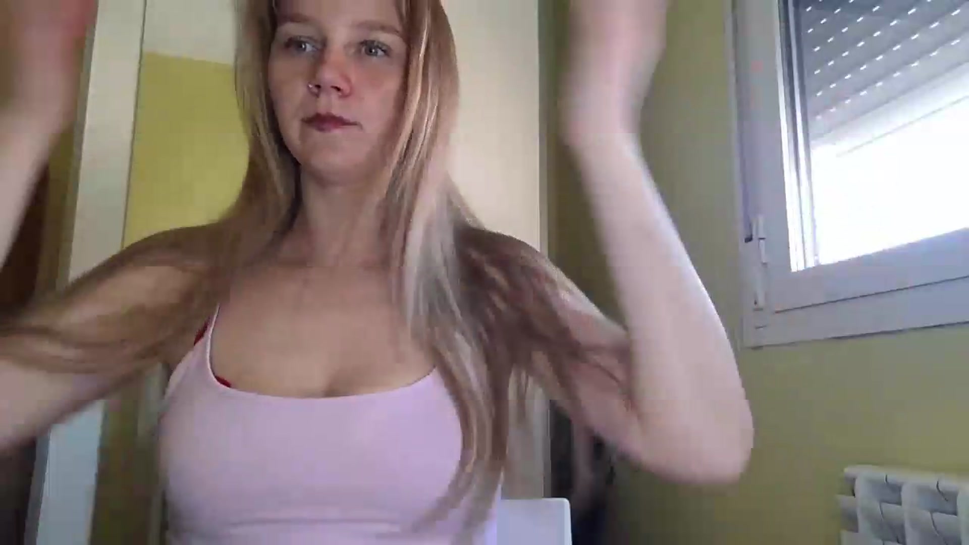 Gallery image thumbnail from KrisssKiss1's myfreecams stream on, 05/30/2026, 12:21 image 14 of 20