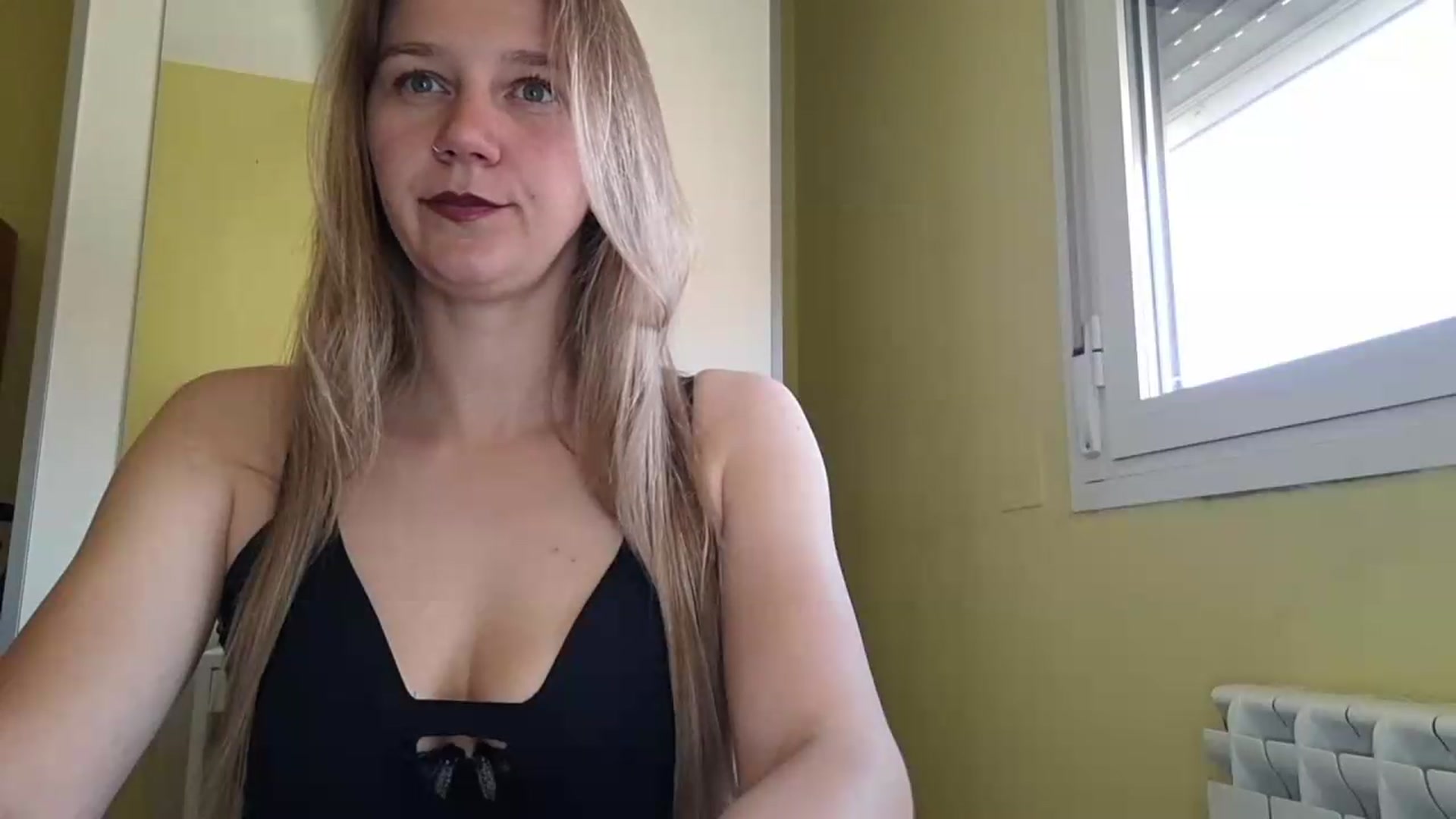 Gallery image thumbnail from KrisssKiss1's myfreecams stream on, 06/01/2026, 12:47 image 4 of 20