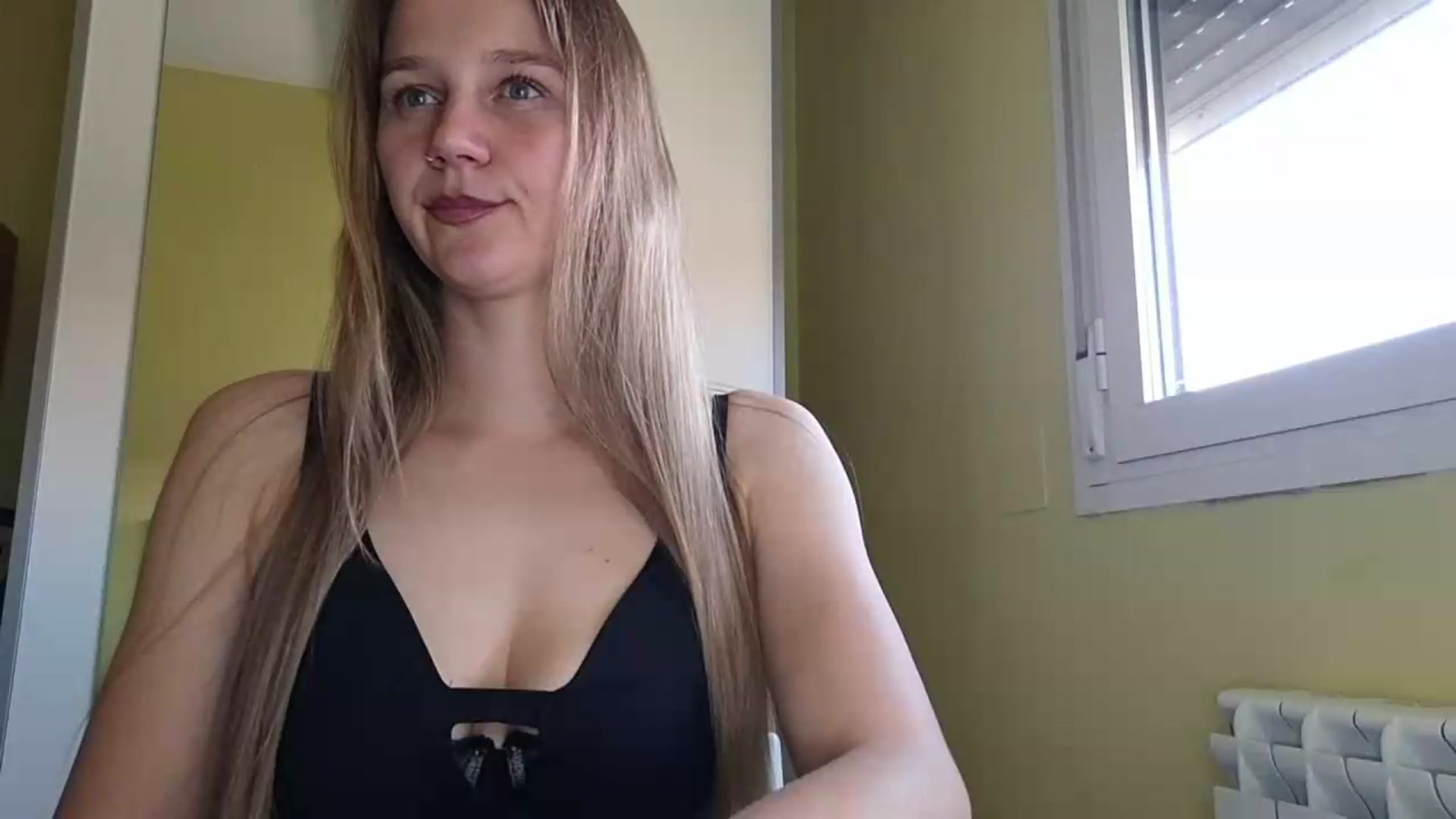 Gallery image thumbnail from KrisssKiss1's myfreecams stream on, 06/01/2026, 15:17 image 3 of 20
