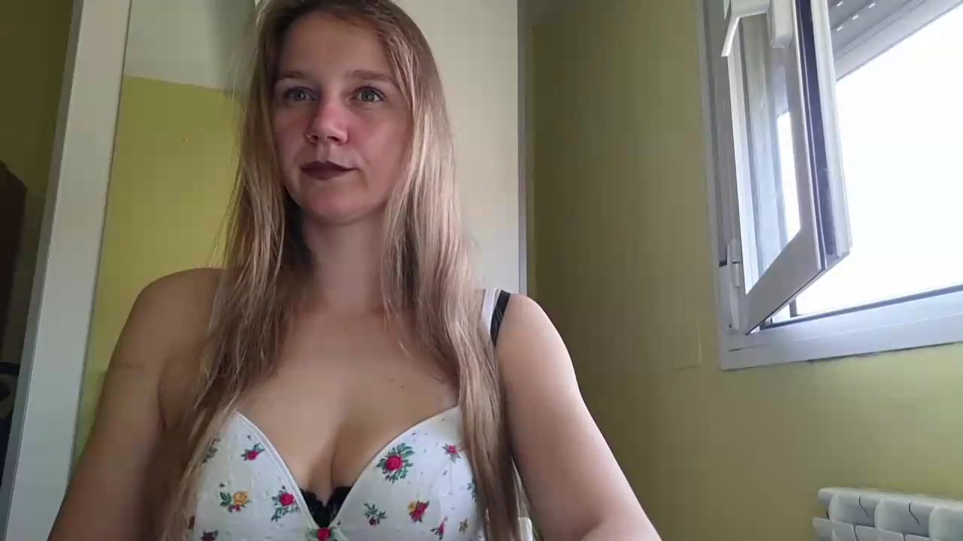 Gallery image thumbnail from KrisssKiss1's myfreecams stream on, 06/02/2026, 12:54 image 16 of 20