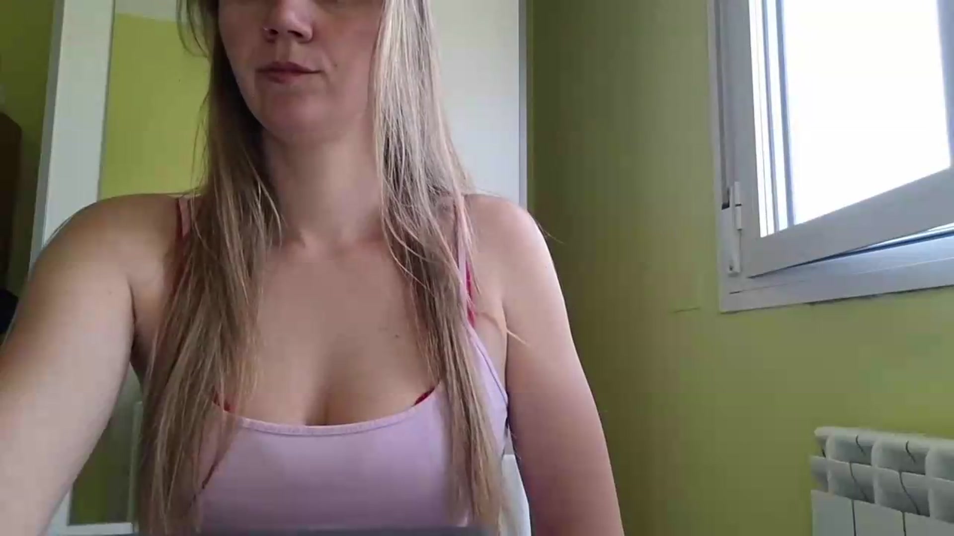 Gallery image thumbnail from KrisssKiss1's myfreecams stream on, 06/05/2026, 13:10 image 15 of 20