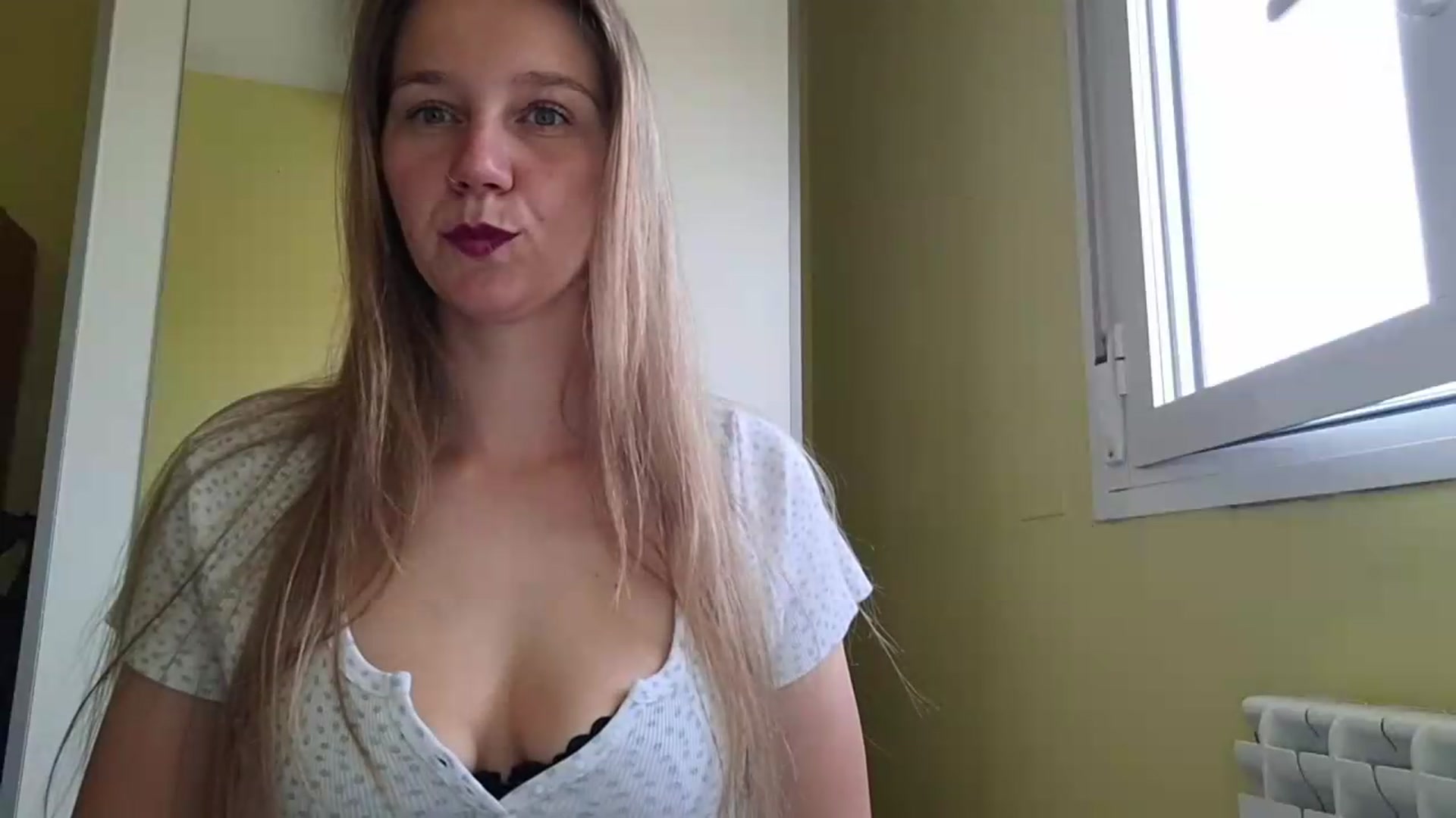 Gallery image thumbnail from KrisssKiss1's myfreecams stream on, 06/06/2026, 11:11 image 6 of 20