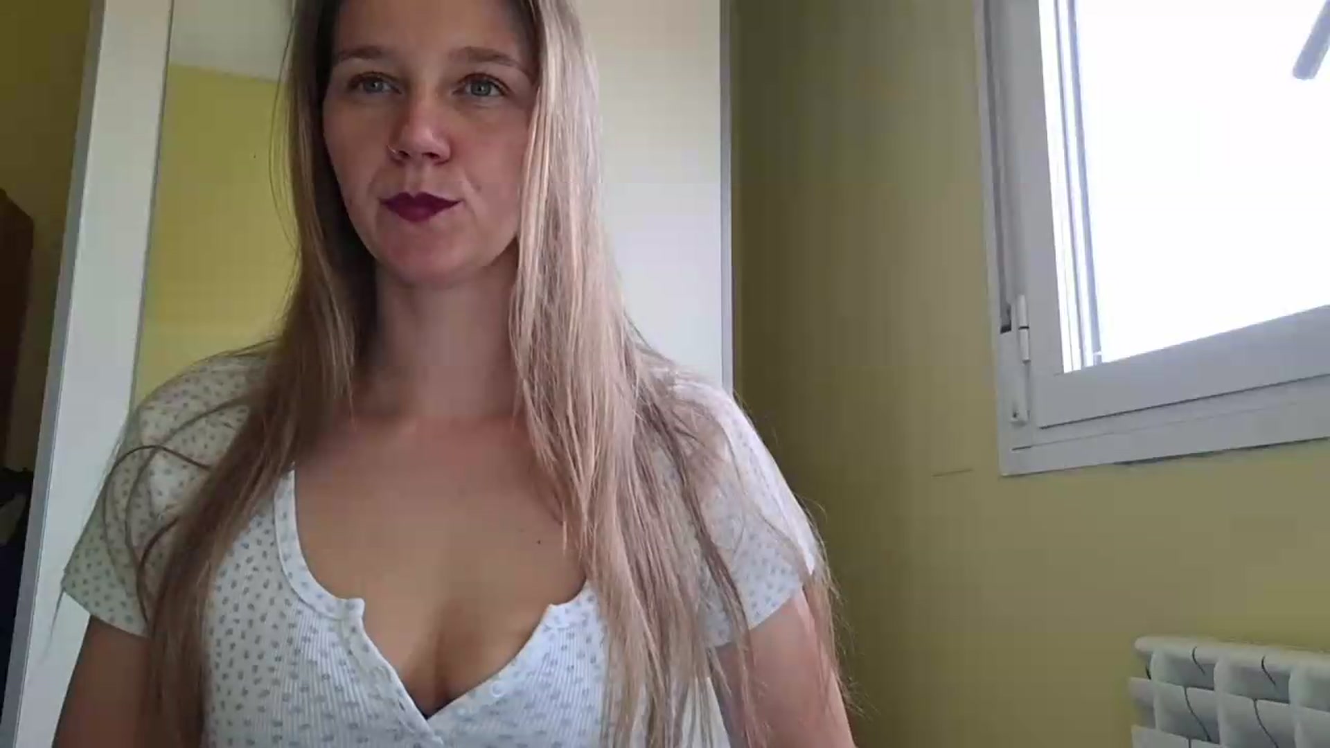Gallery image thumbnail from KrisssKiss1's myfreecams stream on, 06/06/2026, 11:11 image 9 of 20