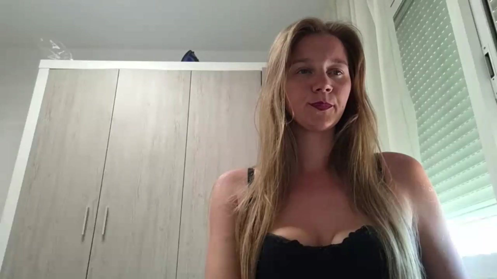 Gallery image thumbnail from KrisssKiss1's myfreecams stream on, 06/14/2026, 13:06 image 12 of 20
