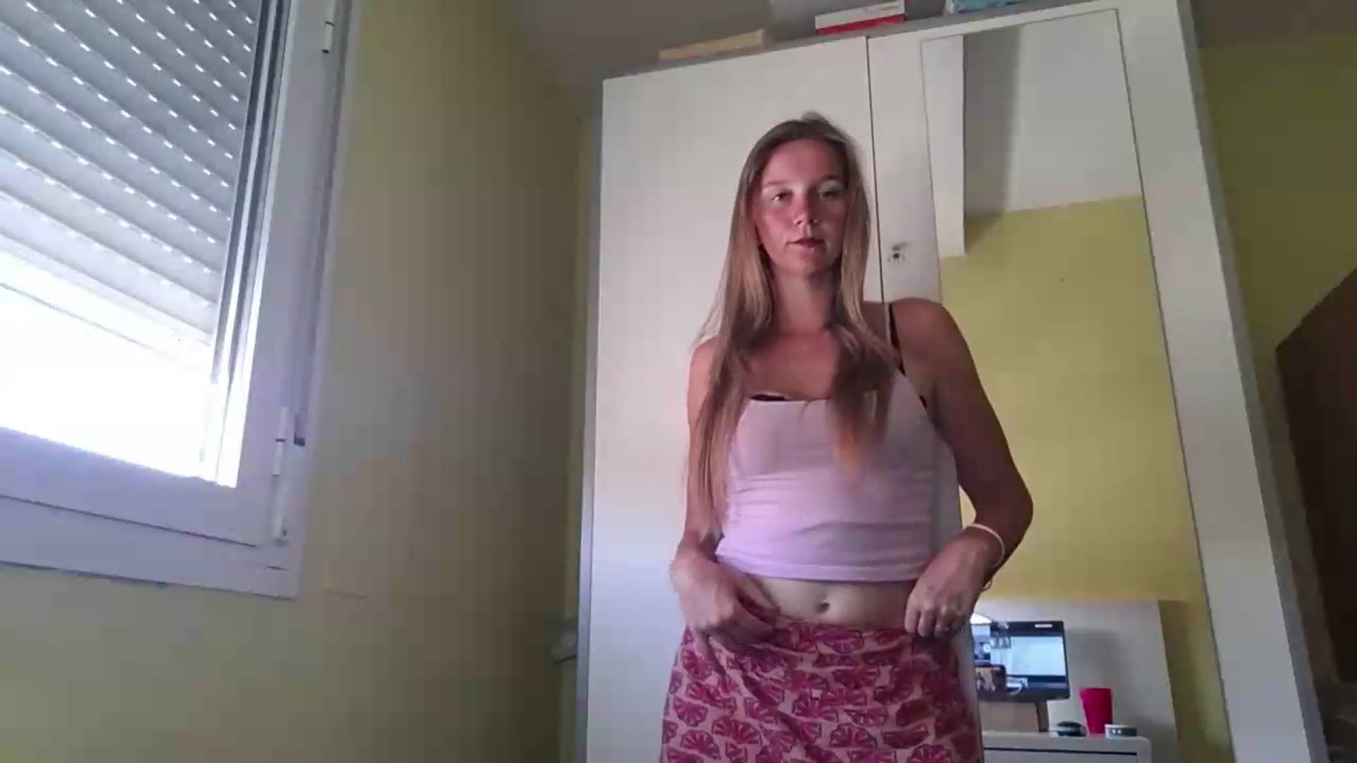 Gallery image thumbnail from KrisssKiss1's myfreecams stream on, 06/20/2026, 12:31 image 8 of 20