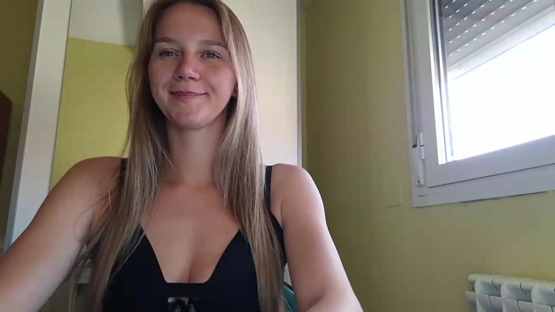 Gallery image thumbnail from KrisssKiss1's myfreecams stream on, 06/25/2026, 14:31 image 13 of 20