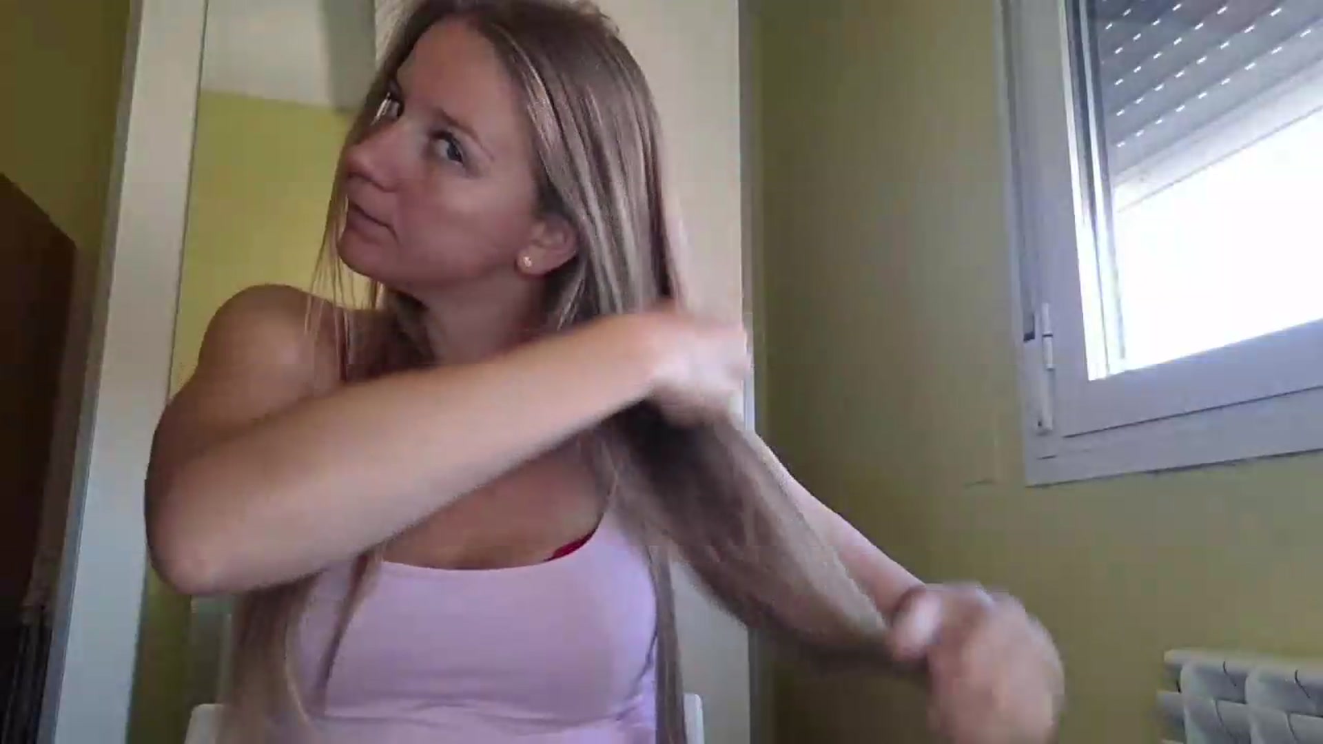 Gallery image thumbnail from KrisssKiss1's myfreecams stream on, 06/26/2026, 10:52 image 5 of 20