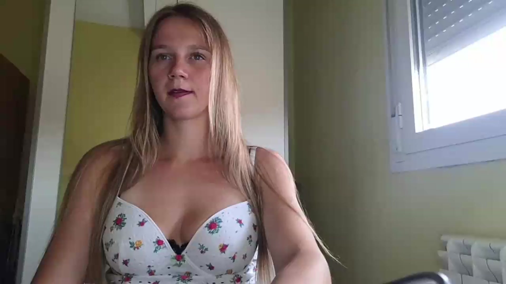 Gallery image thumbnail from KrisssKiss1's myfreecams stream on, 06/28/2026, 14:33 image 17 of 20