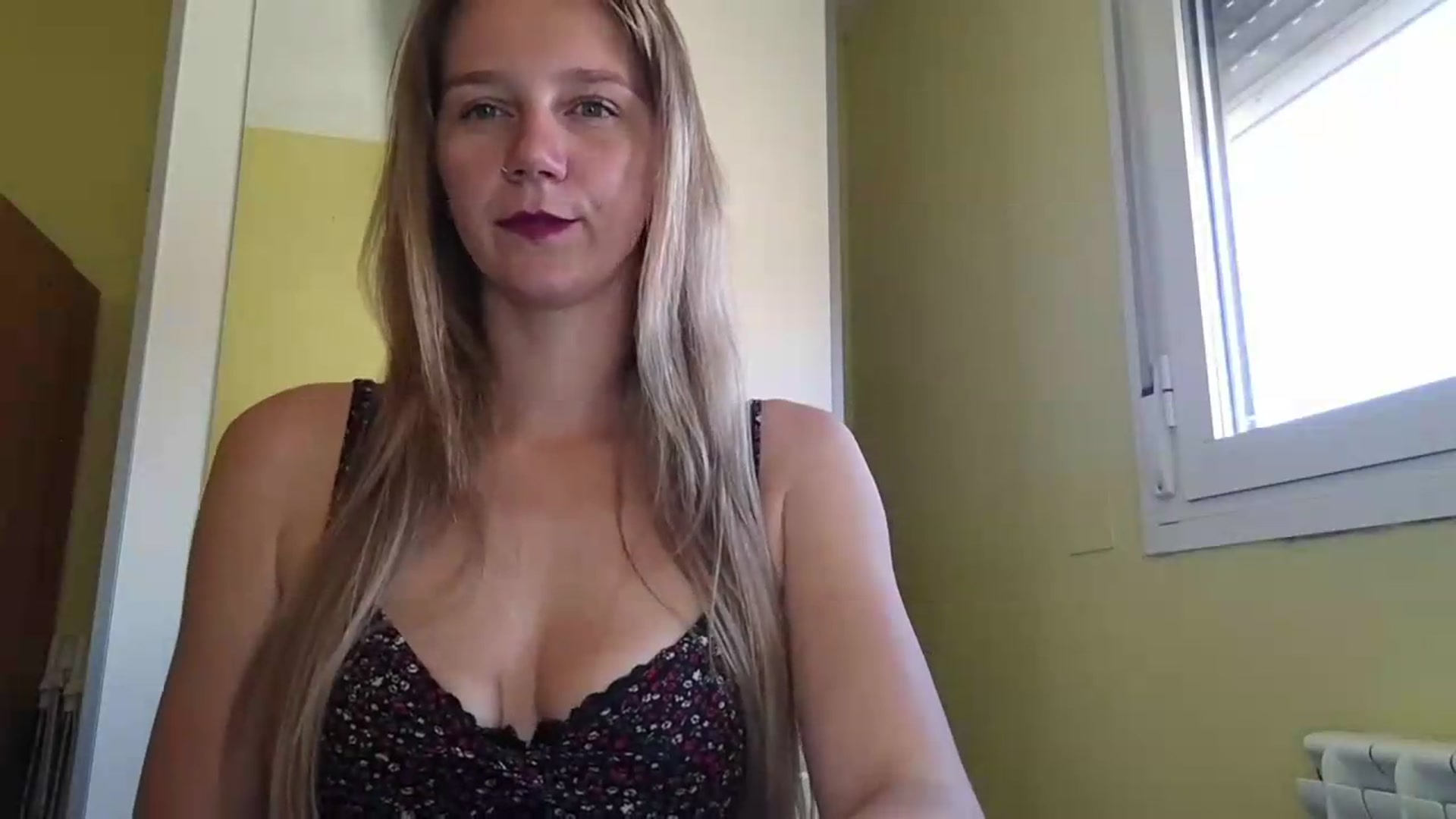 Gallery image thumbnail from KrisssKiss1's myfreecams stream on, 06/29/2026, 12:27 image 19 of 20