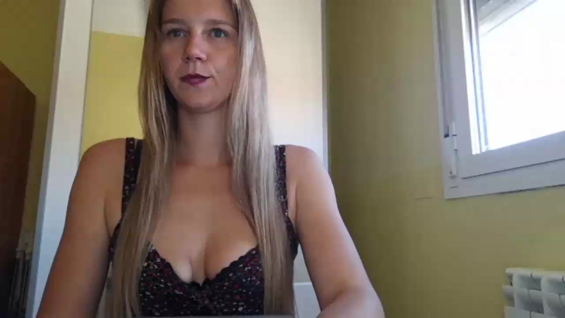 Gallery image thumbnail from KrisssKiss1's myfreecams stream on, 06/29/2026, 13:22 image 12 of 20