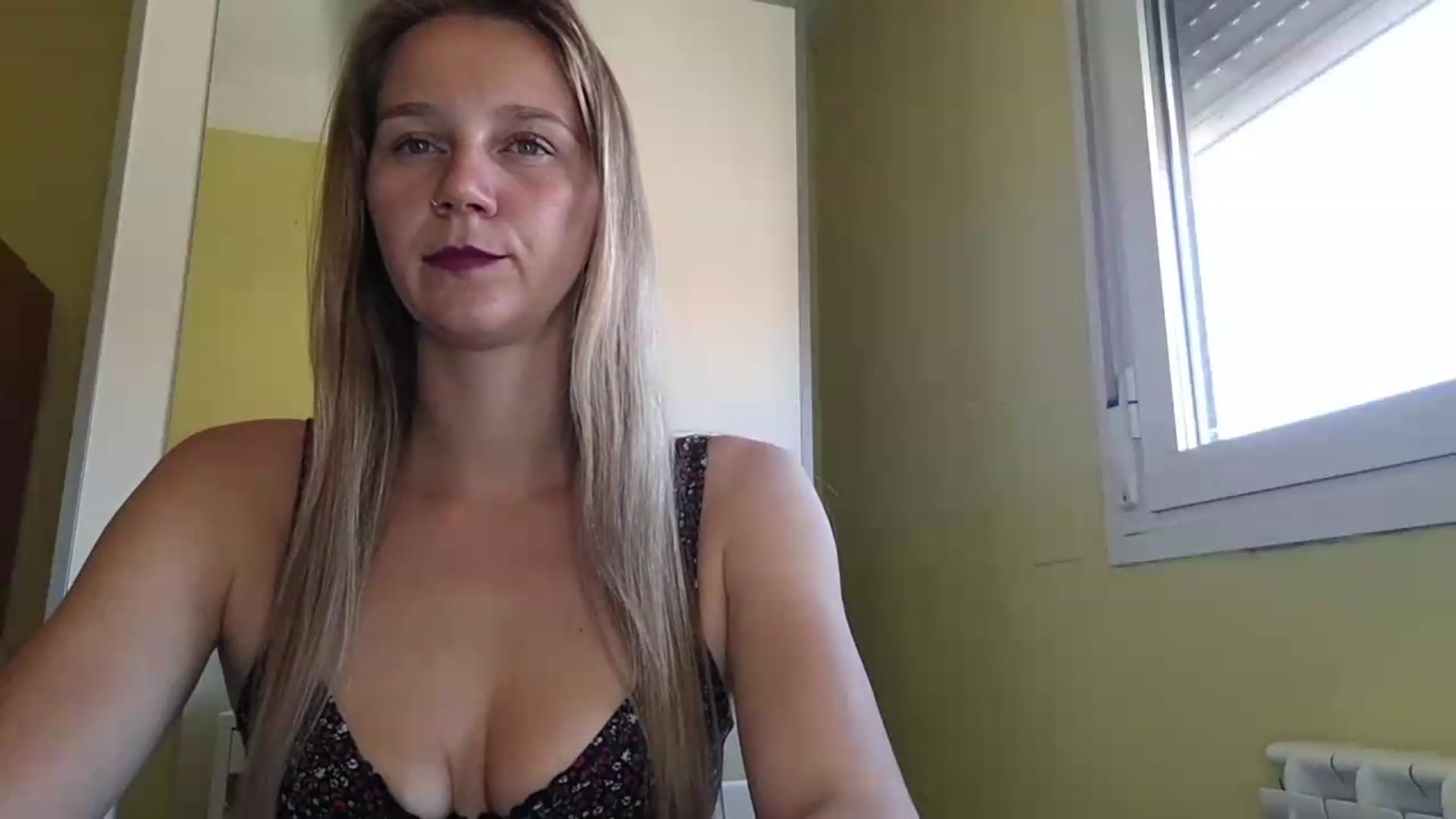 Gallery image thumbnail from KrisssKiss1's myfreecams stream on, 06/29/2026, 15:15 image 2 of 20