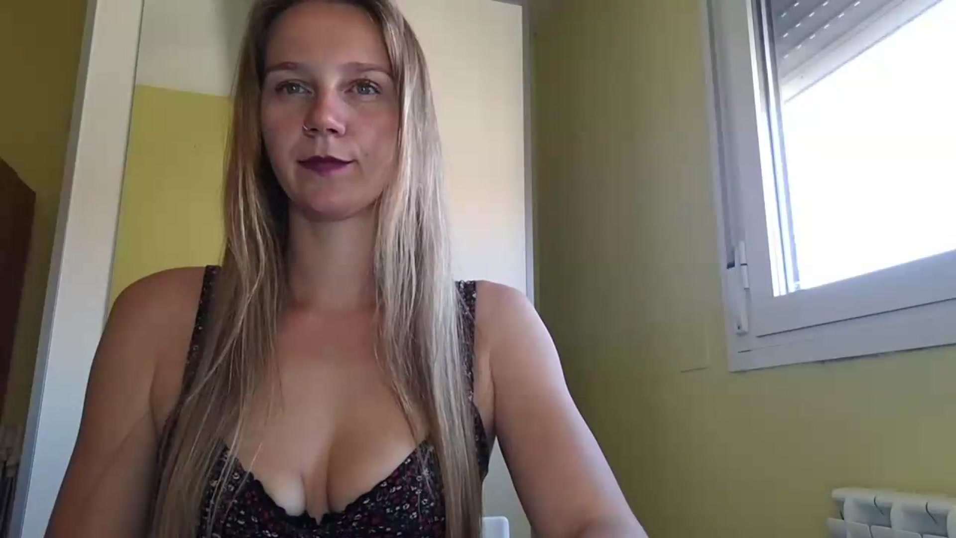 Gallery image thumbnail from KrisssKiss1's myfreecams stream on, 06/29/2026, 15:15 image 5 of 20