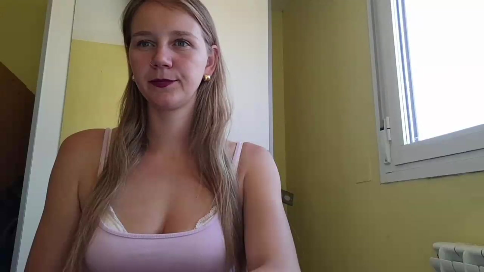 Gallery image thumbnail from KrisssKiss1's myfreecams stream on, 07/09/2026, 12:23 image 4 of 20