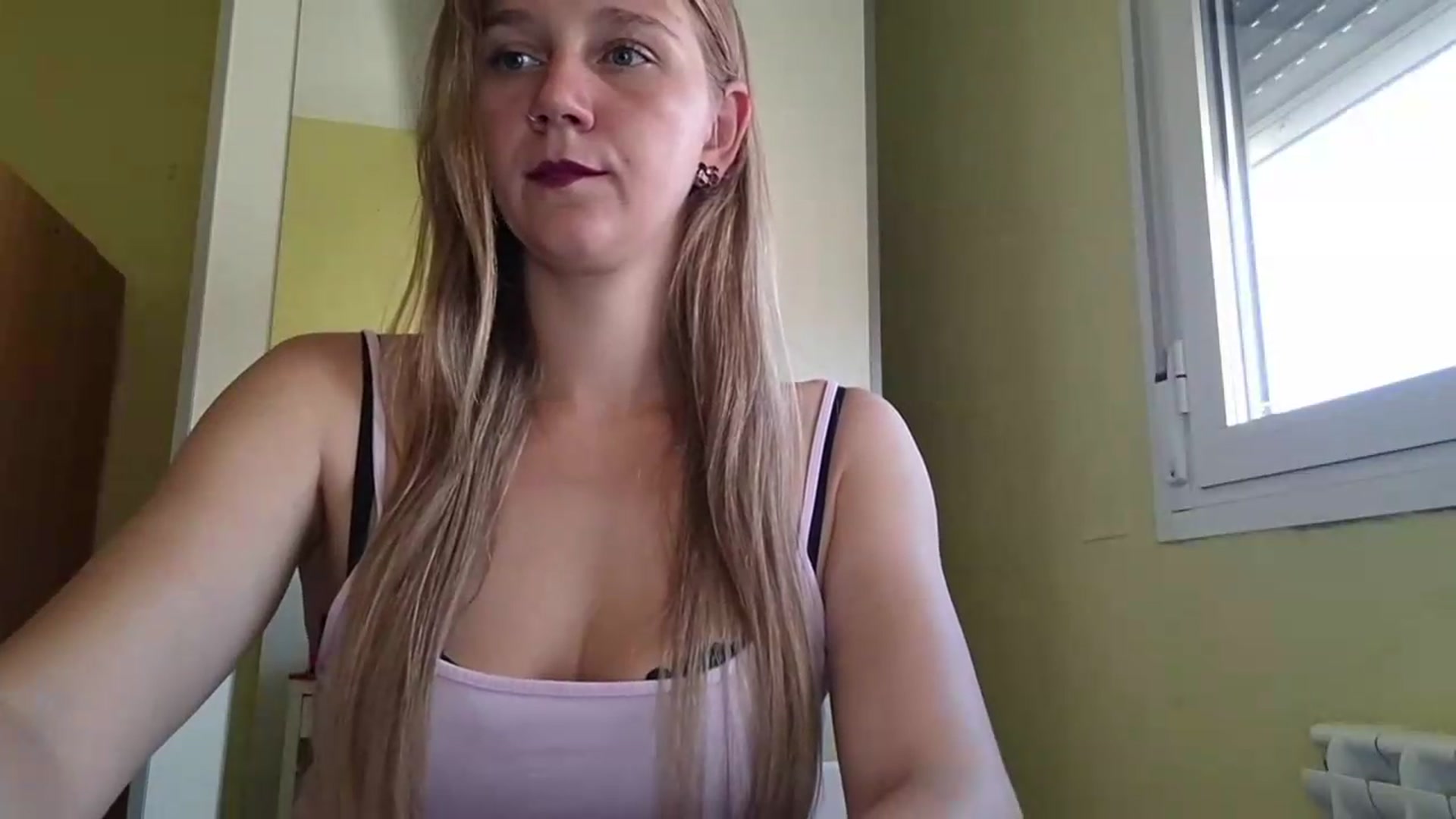 Gallery image thumbnail from KrisssKiss1's myfreecams stream on, 07/15/2026, 12:14 image 12 of 20