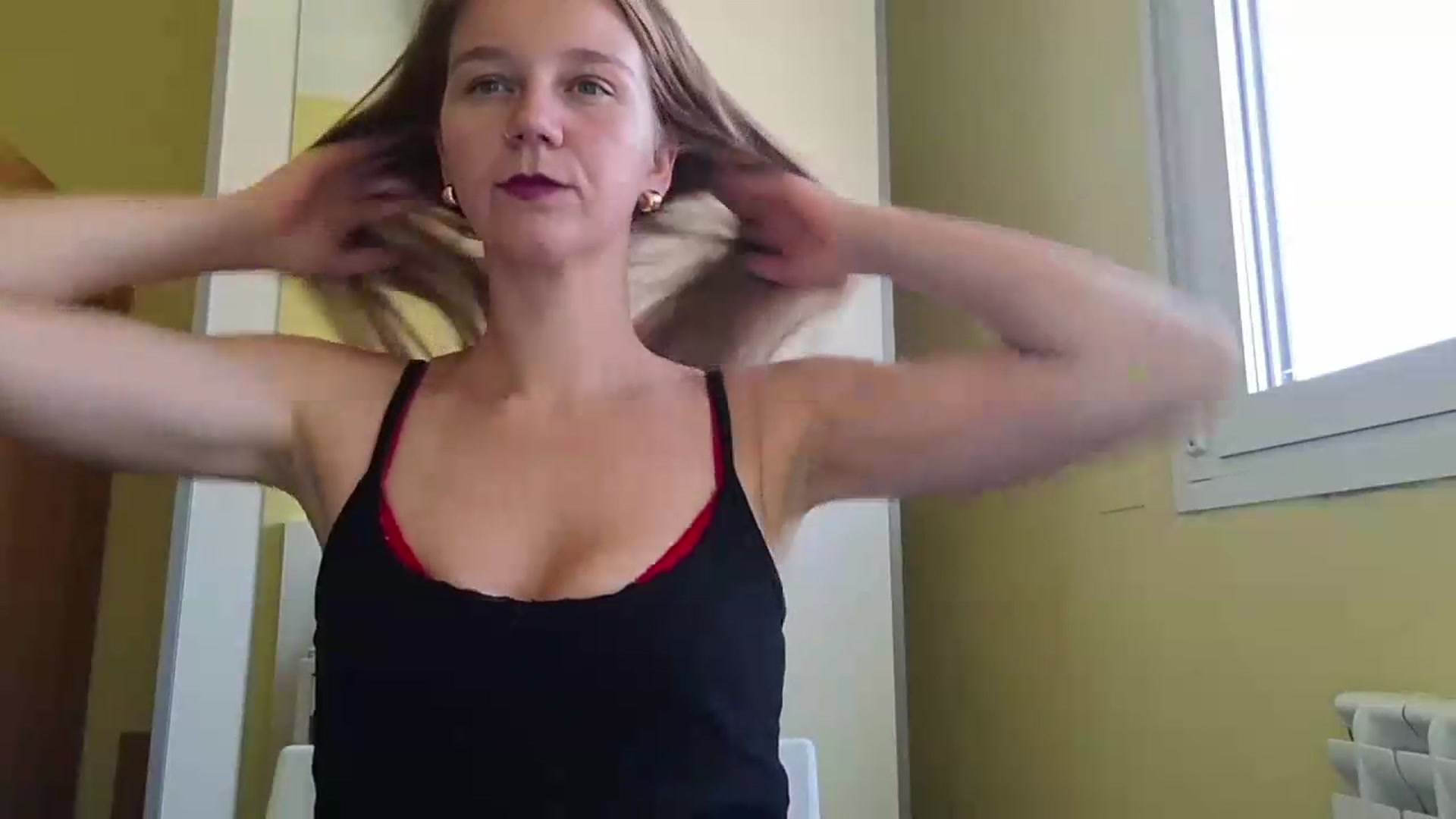 Gallery image thumbnail from KrisssKiss1's myfreecams stream on, 07/29/2026, 13:11 image 15 of 20