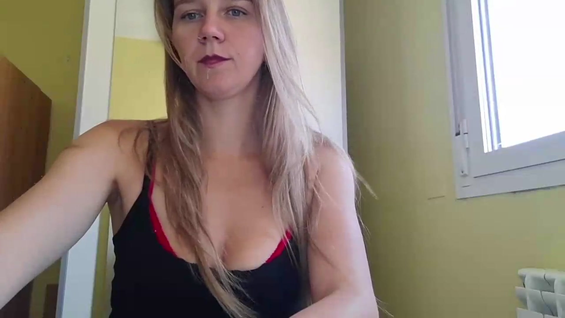 Gallery image thumbnail from KrisssKiss1's myfreecams stream on, 07/29/2026, 13:11 image 14 of 20