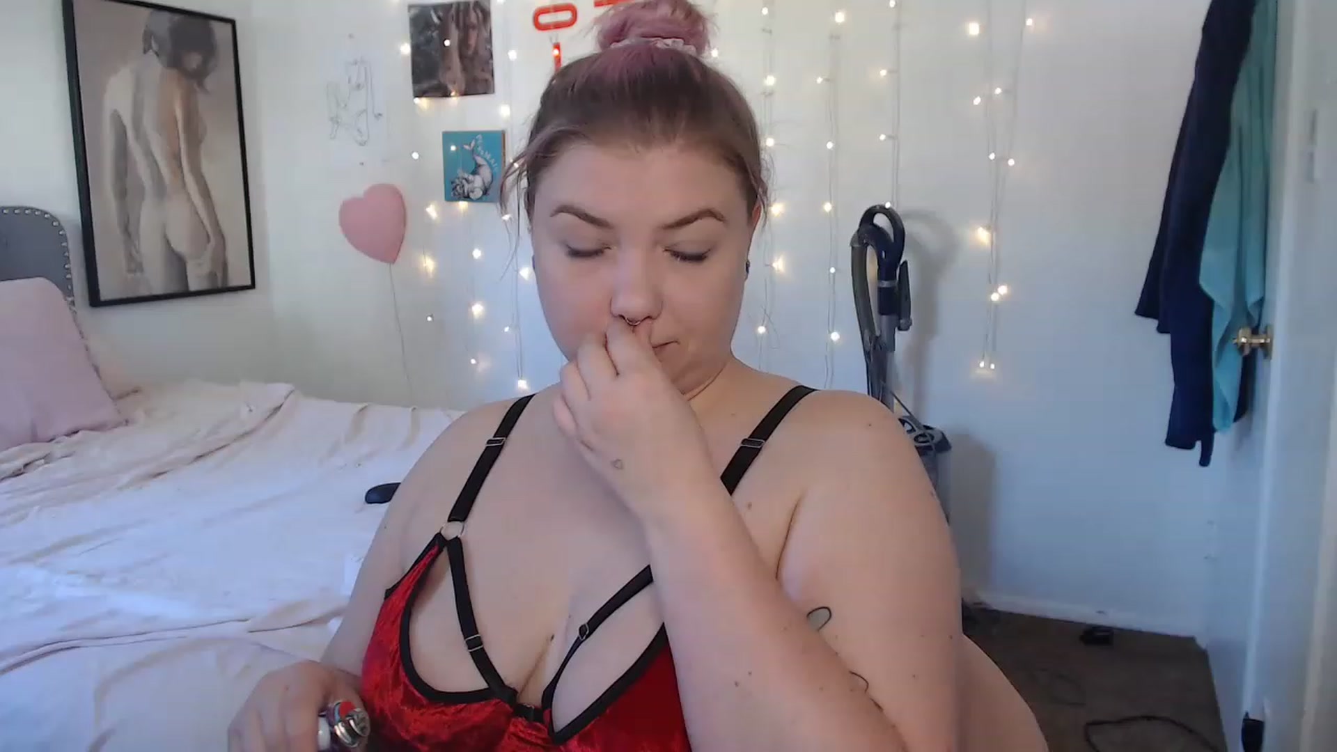 Gallery image thumbnail from KrissyBae's myfreecams stream on, 06/12/2023, 02:04 image 12 of 20