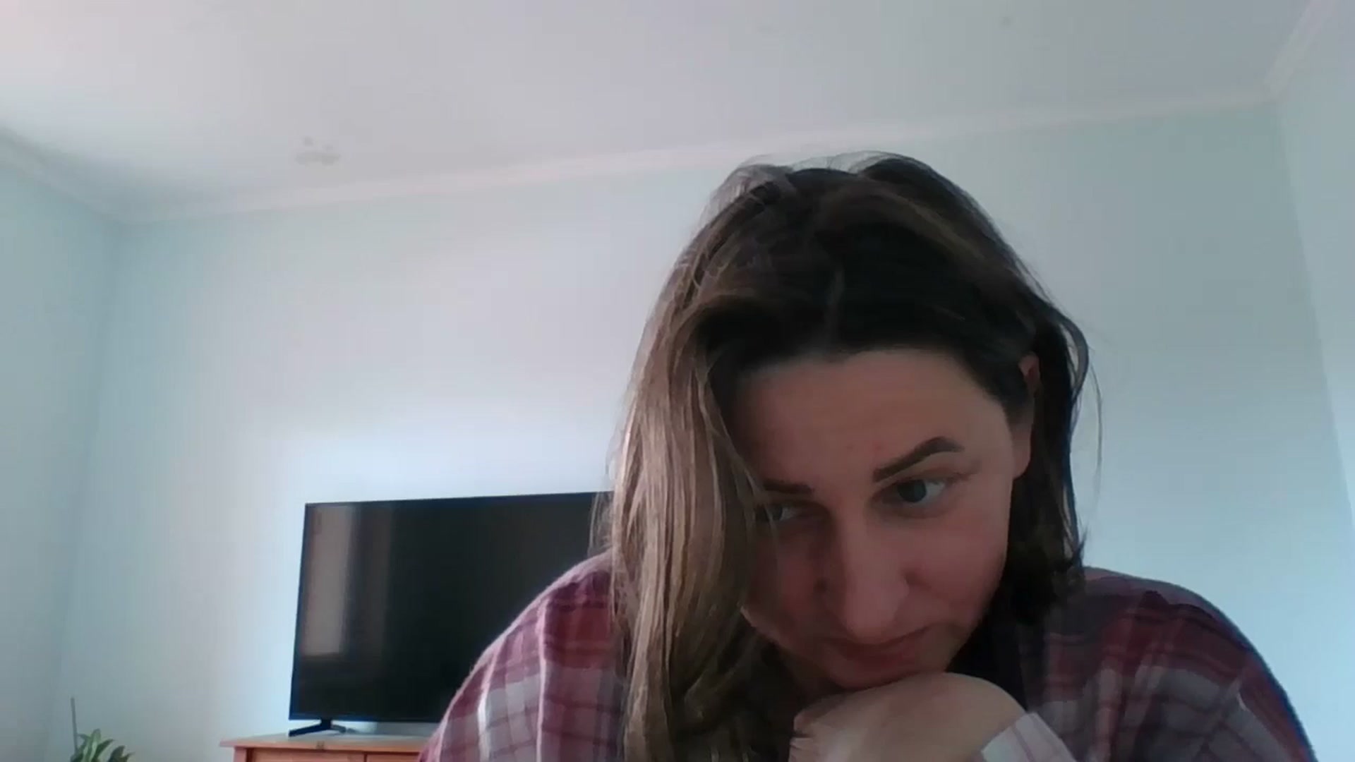 Gallery image thumbnail from Krissy_Lace's myfreecams stream on, 04/13/2026, 11:24 image 10 of 20