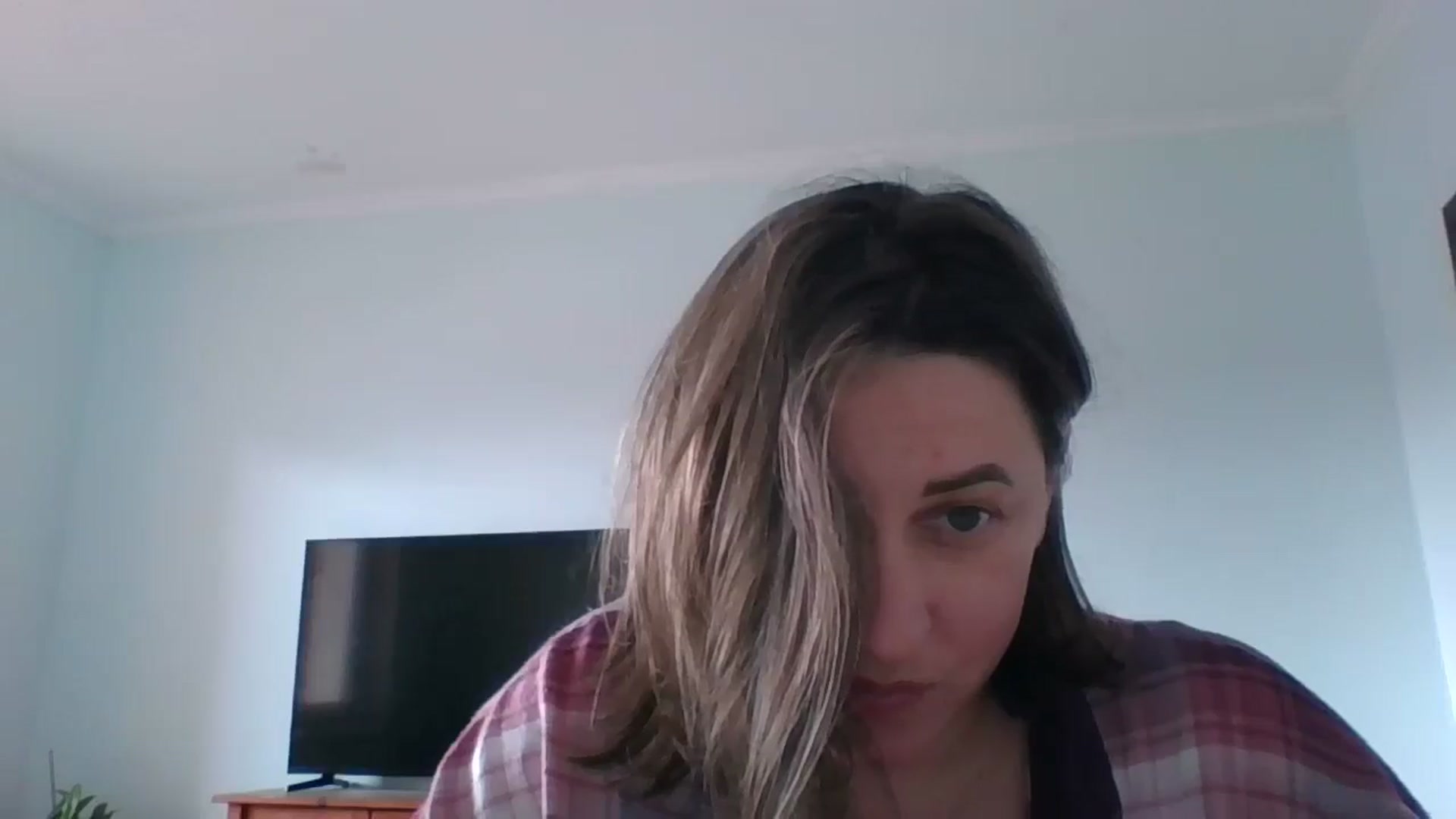 Gallery image thumbnail from Krissy_Lace's myfreecams stream on, 04/13/2026, 11:24 image 19 of 20