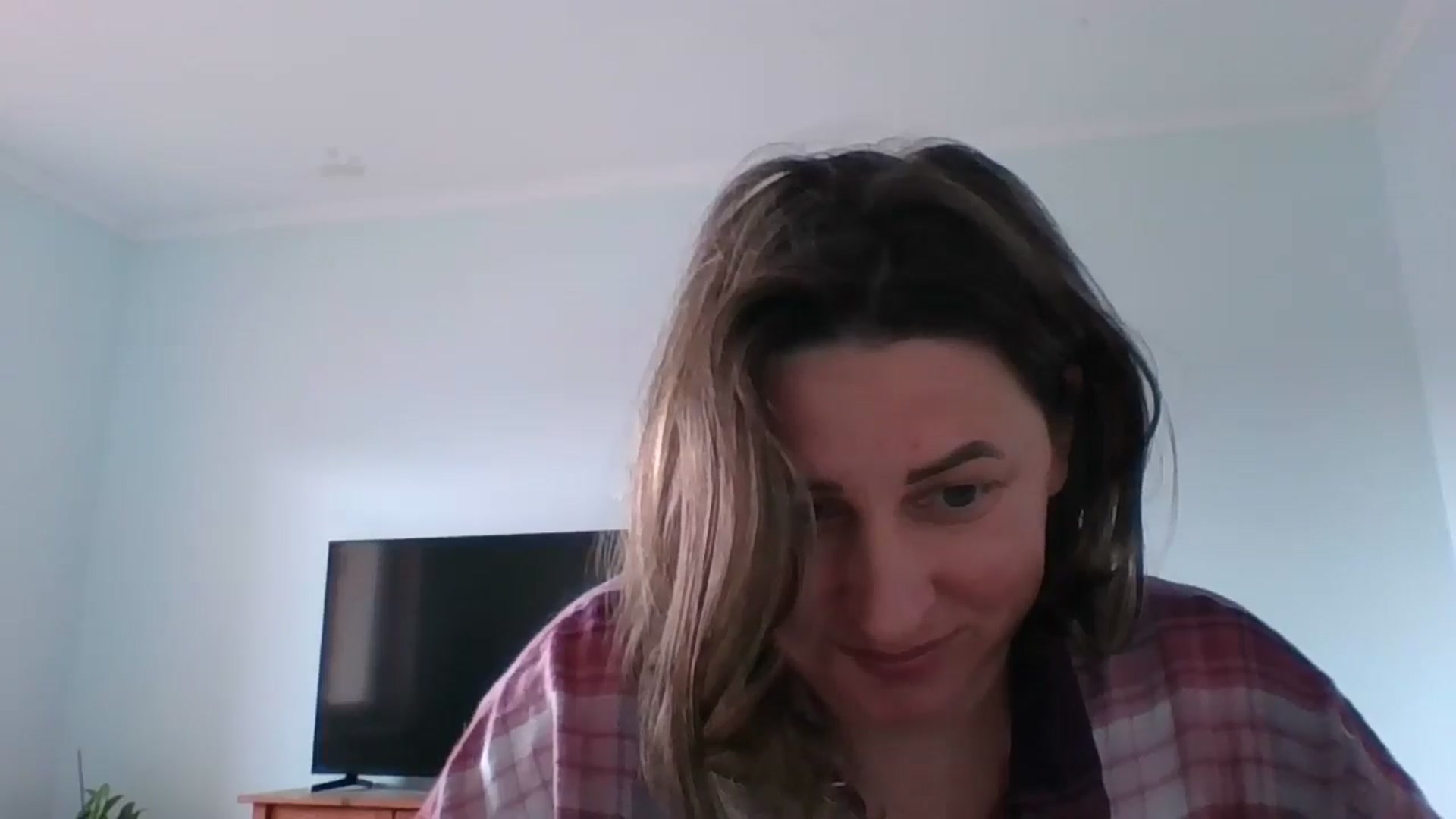 Gallery image thumbnail from Krissy_Lace's myfreecams stream on, 04/13/2026, 11:24 image 13 of 20