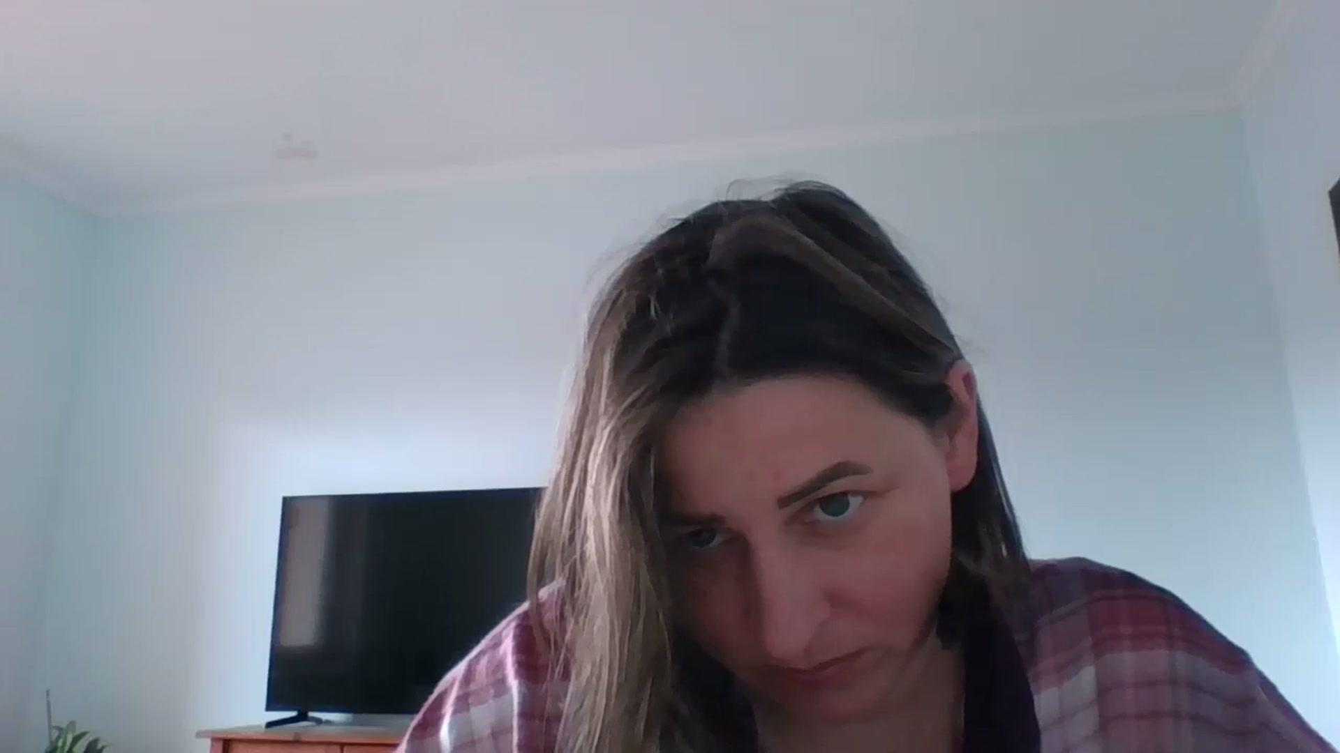 Gallery image thumbnail from Krissy_Lace's myfreecams stream on, 04/13/2026, 11:24 image 18 of 20