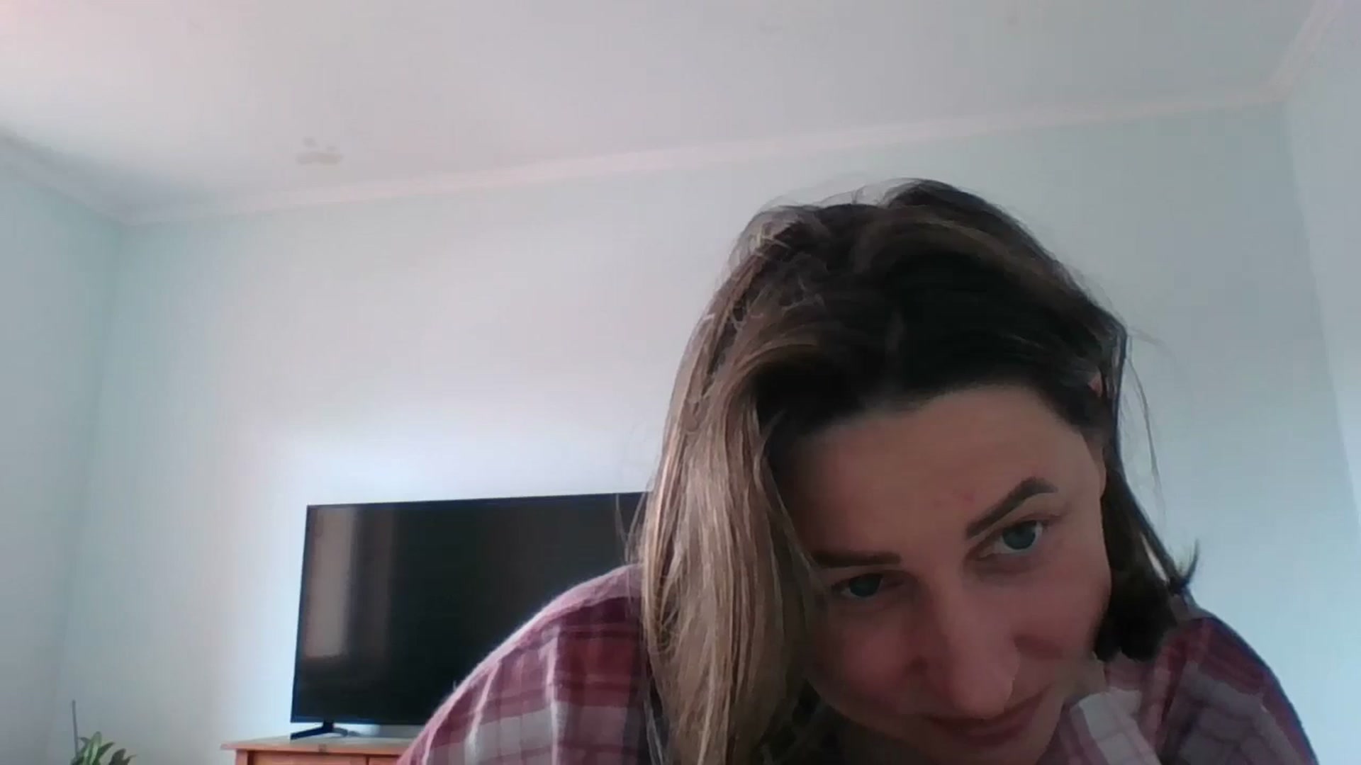 Gallery image thumbnail from Krissy_Lace's myfreecams stream on, 04/13/2026, 11:24 image 9 of 20