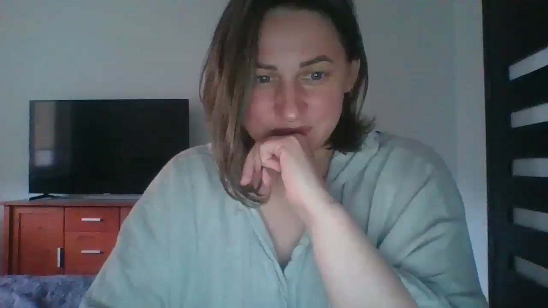 Gallery image thumbnail from Krissy_Lace's myfreecams stream on, 04/20/2026, 13:10 image 20 of 20