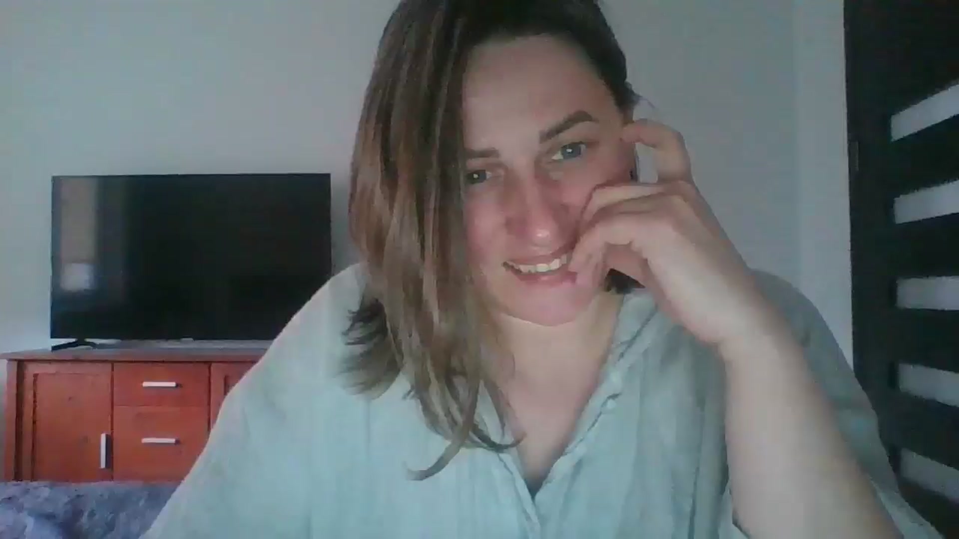 Gallery image thumbnail from Krissy_Lace's myfreecams stream on, 04/20/2026, 13:10 image 17 of 20
