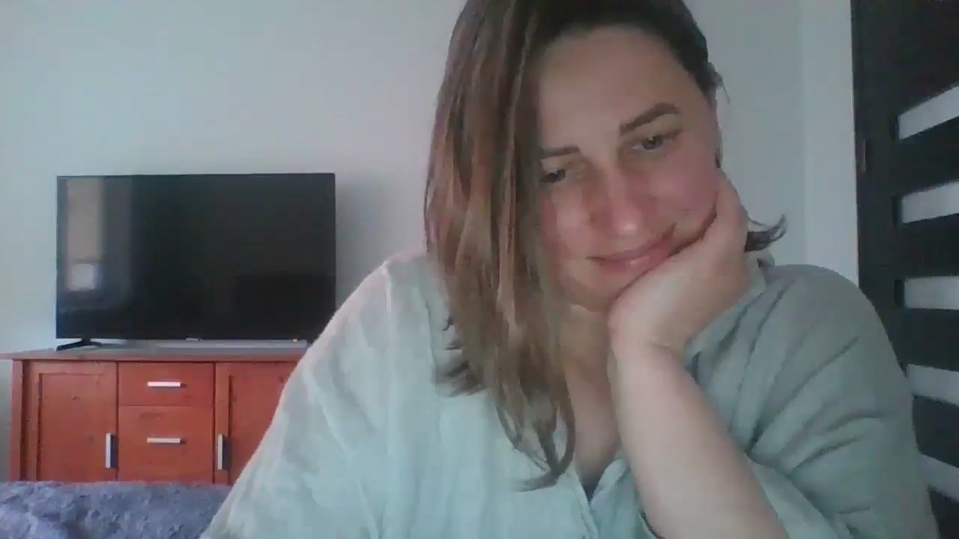 Gallery image thumbnail from Krissy_Lace's myfreecams stream on, 04/20/2026, 13:10 image 11 of 20