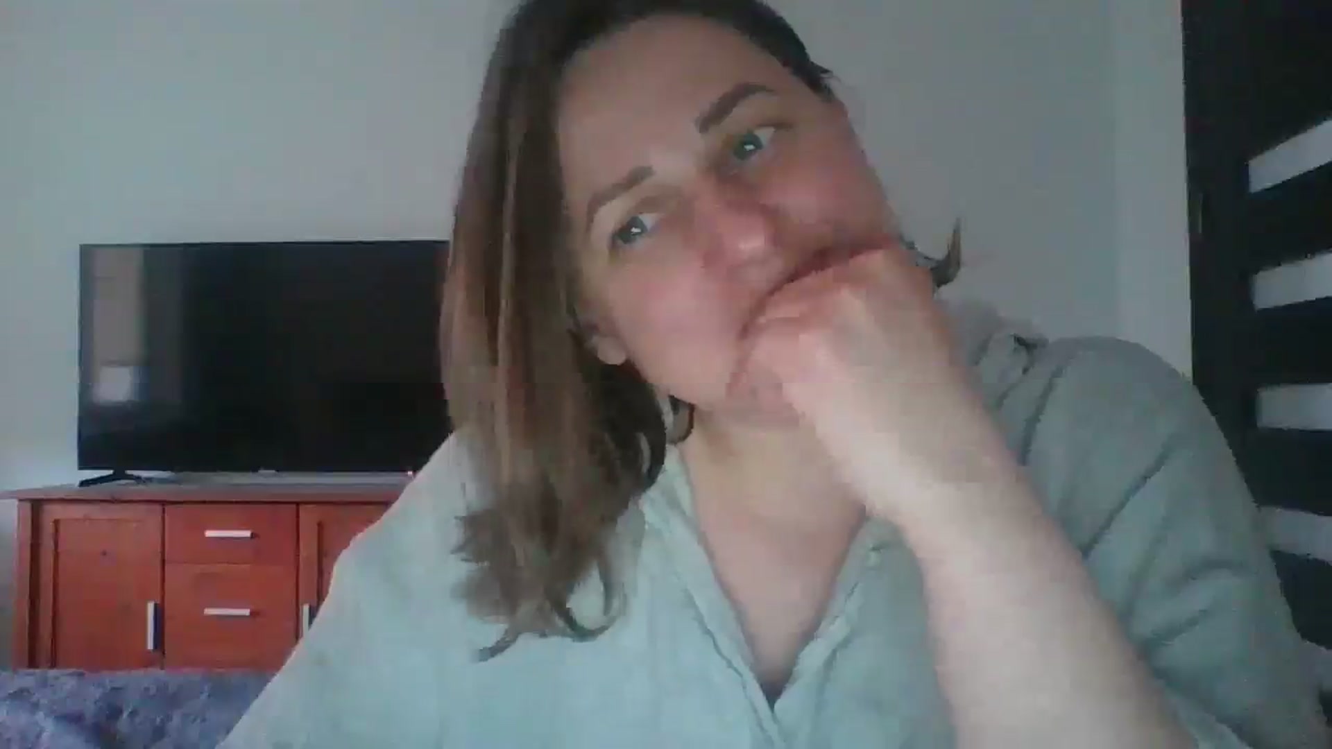 Gallery image thumbnail from Krissy_Lace's myfreecams stream on, 04/20/2026, 13:10 image 16 of 20