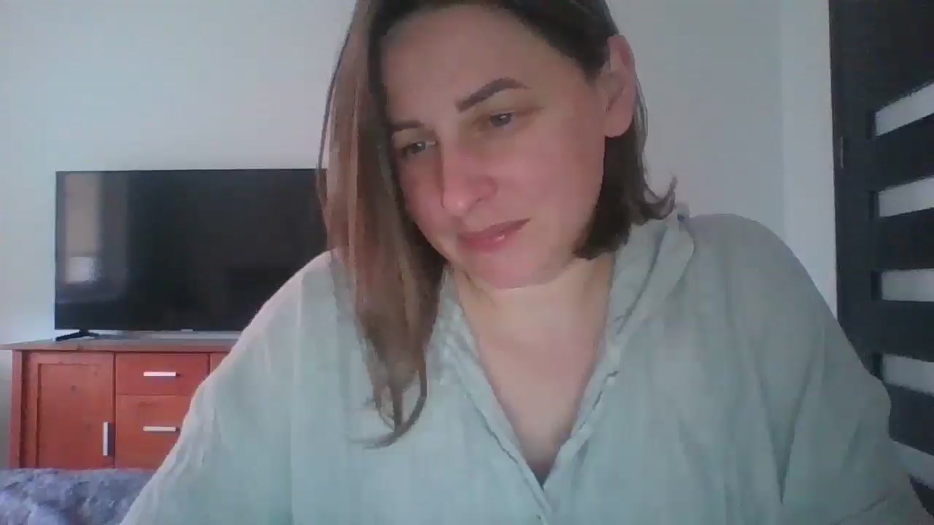 Gallery image thumbnail from Krissy_Lace's myfreecams stream on, 04/20/2026, 13:10 image 9 of 20