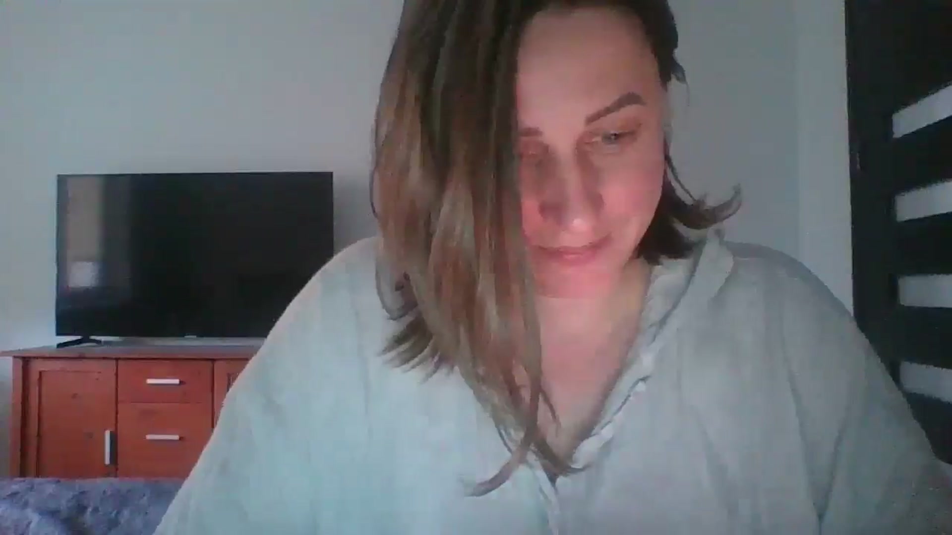 Gallery image thumbnail from Krissy_Lace's myfreecams stream on, 04/20/2026, 13:10 image 15 of 20